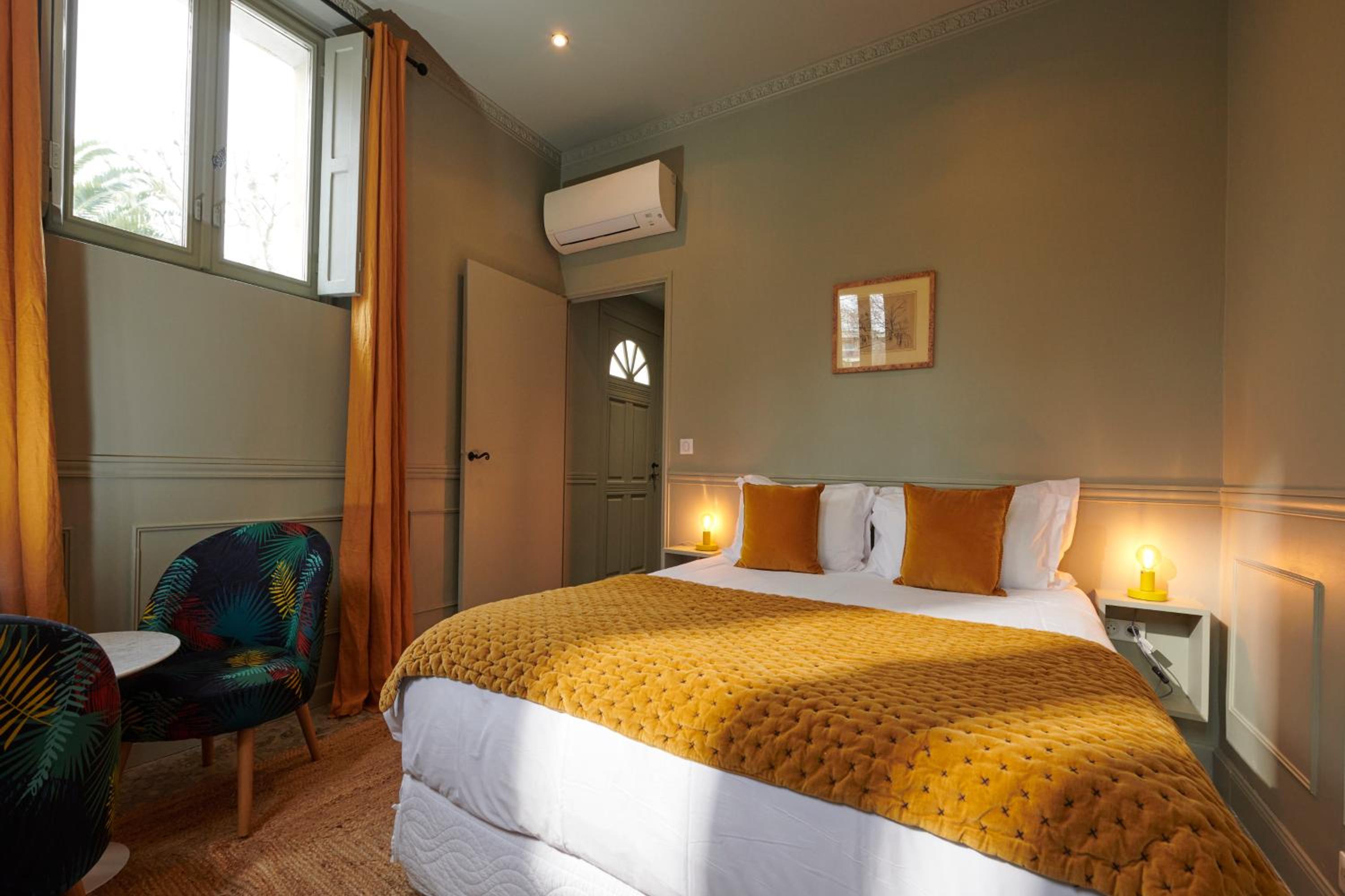 Double Room with Private Garden photo 2