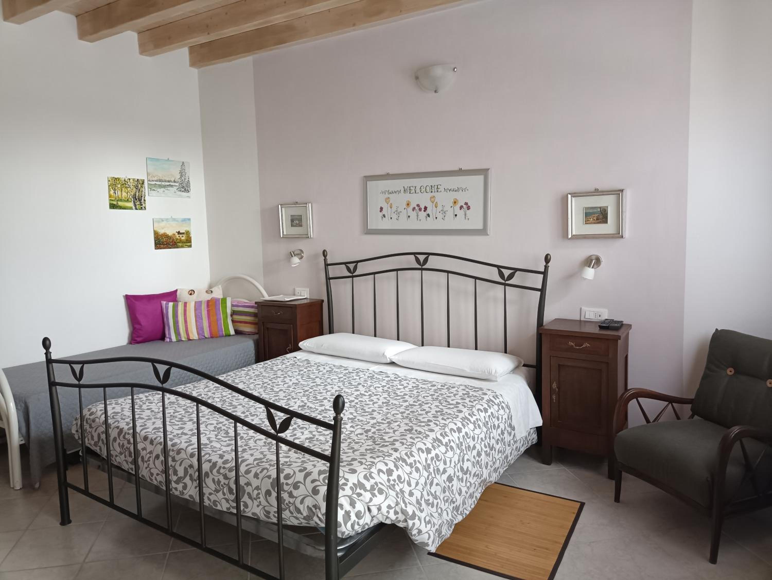 Triple Room - Disability Access - Photo 2