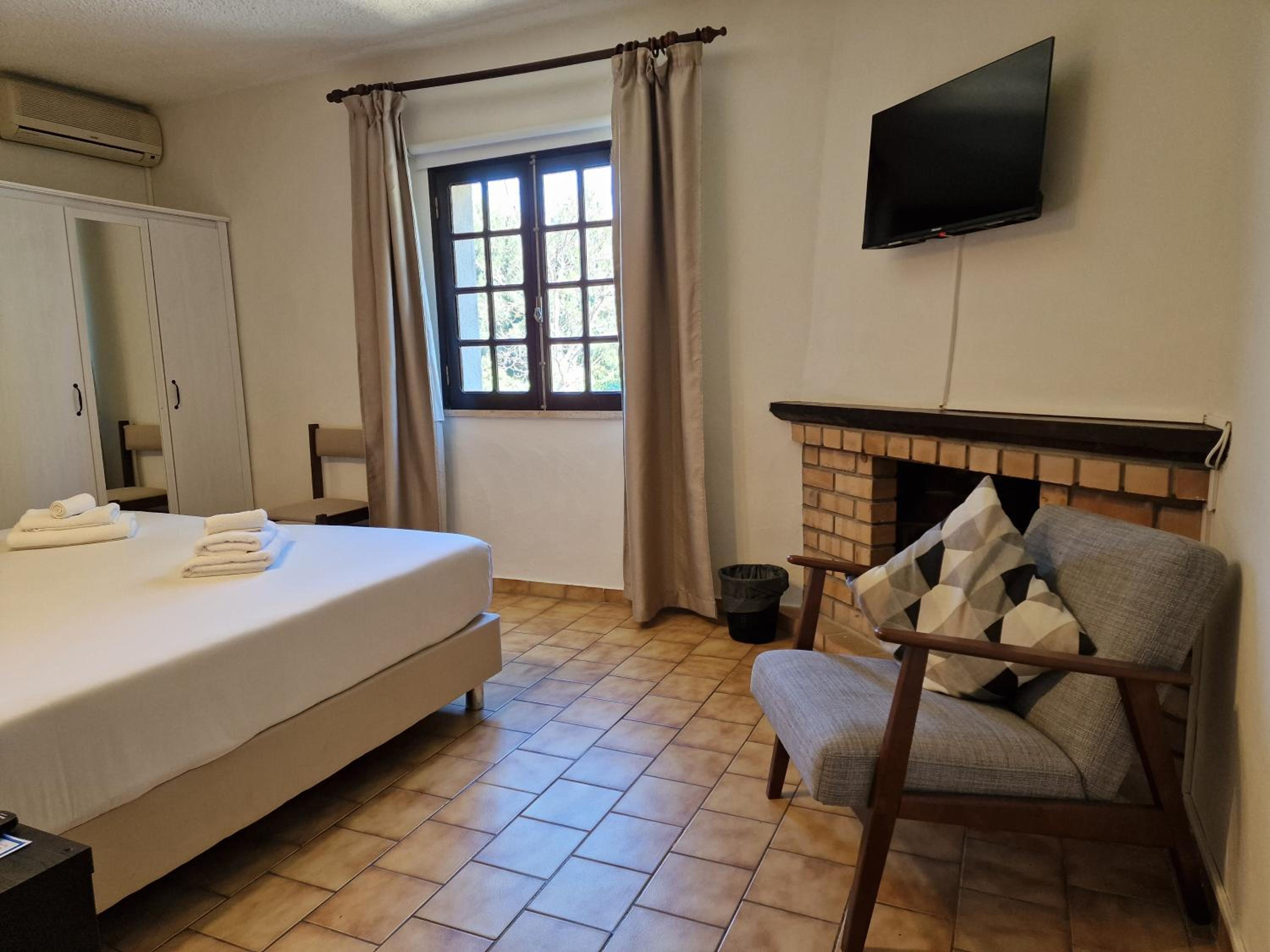 Deluxe Double or Twin Room