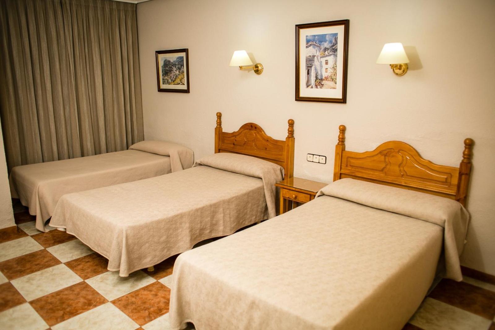 Triple Room photo 2