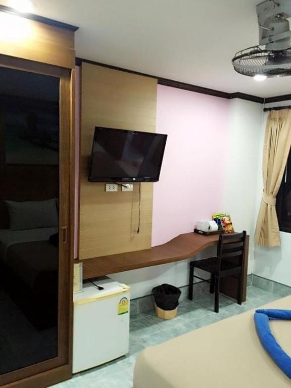 Standard Double Room - Photo 5