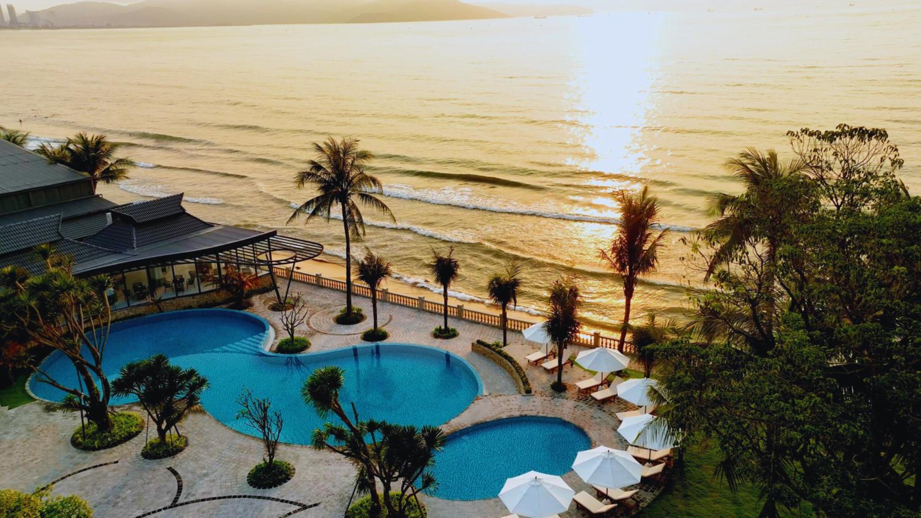 King Suite with Ocean View photo 2