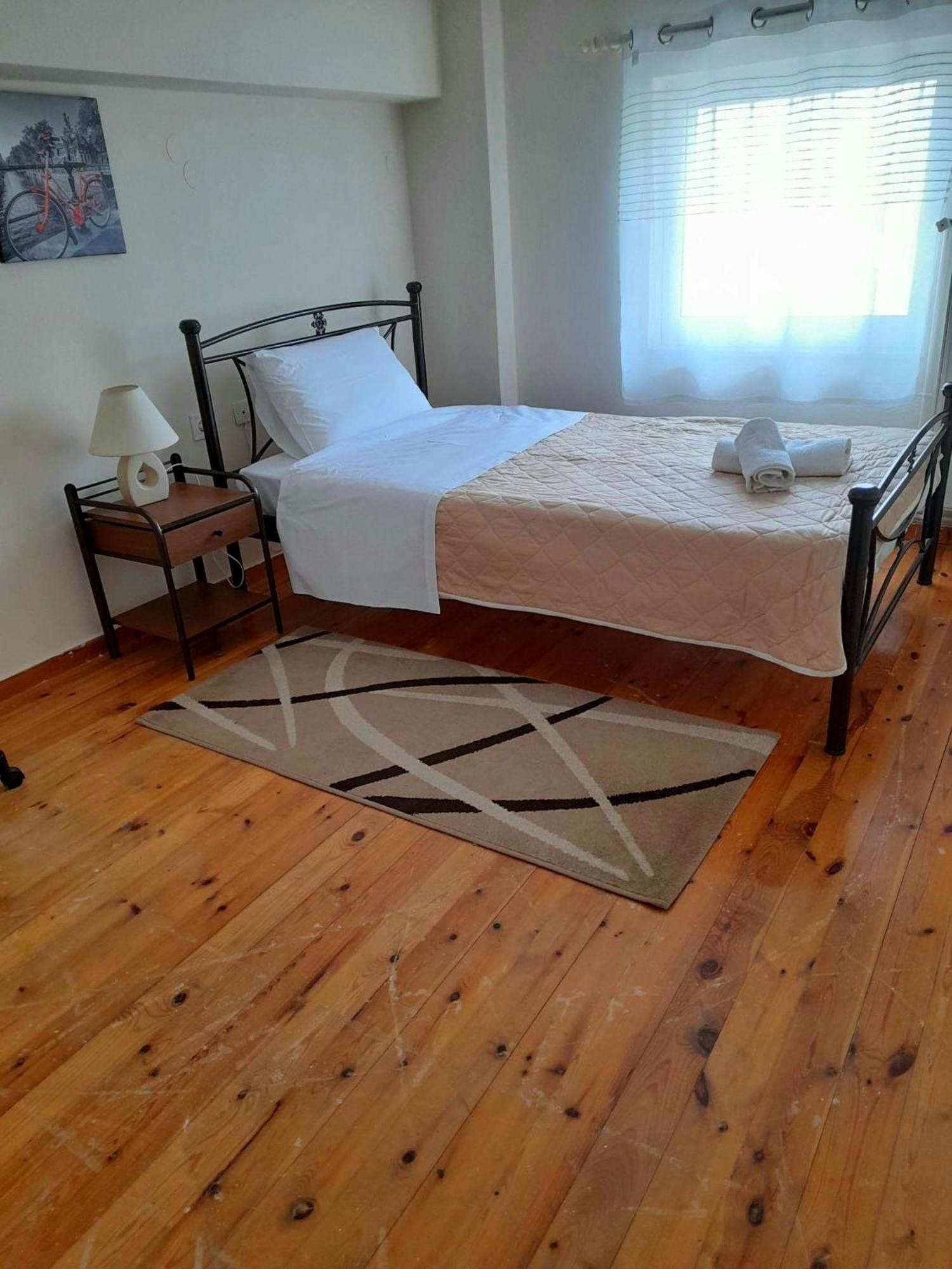 Two-Bedroom House photo 3