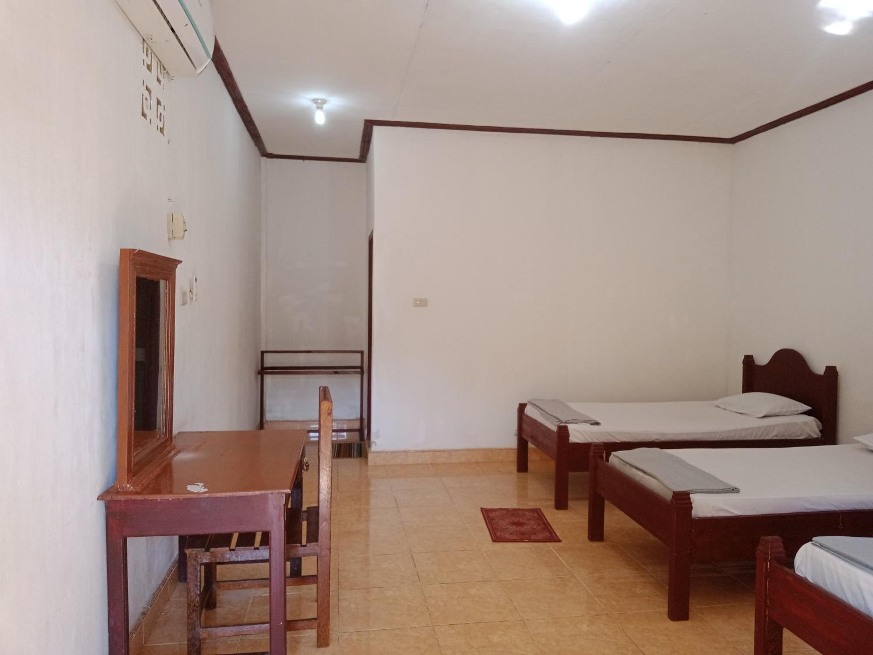 Family Room with Balcony - Photo 4