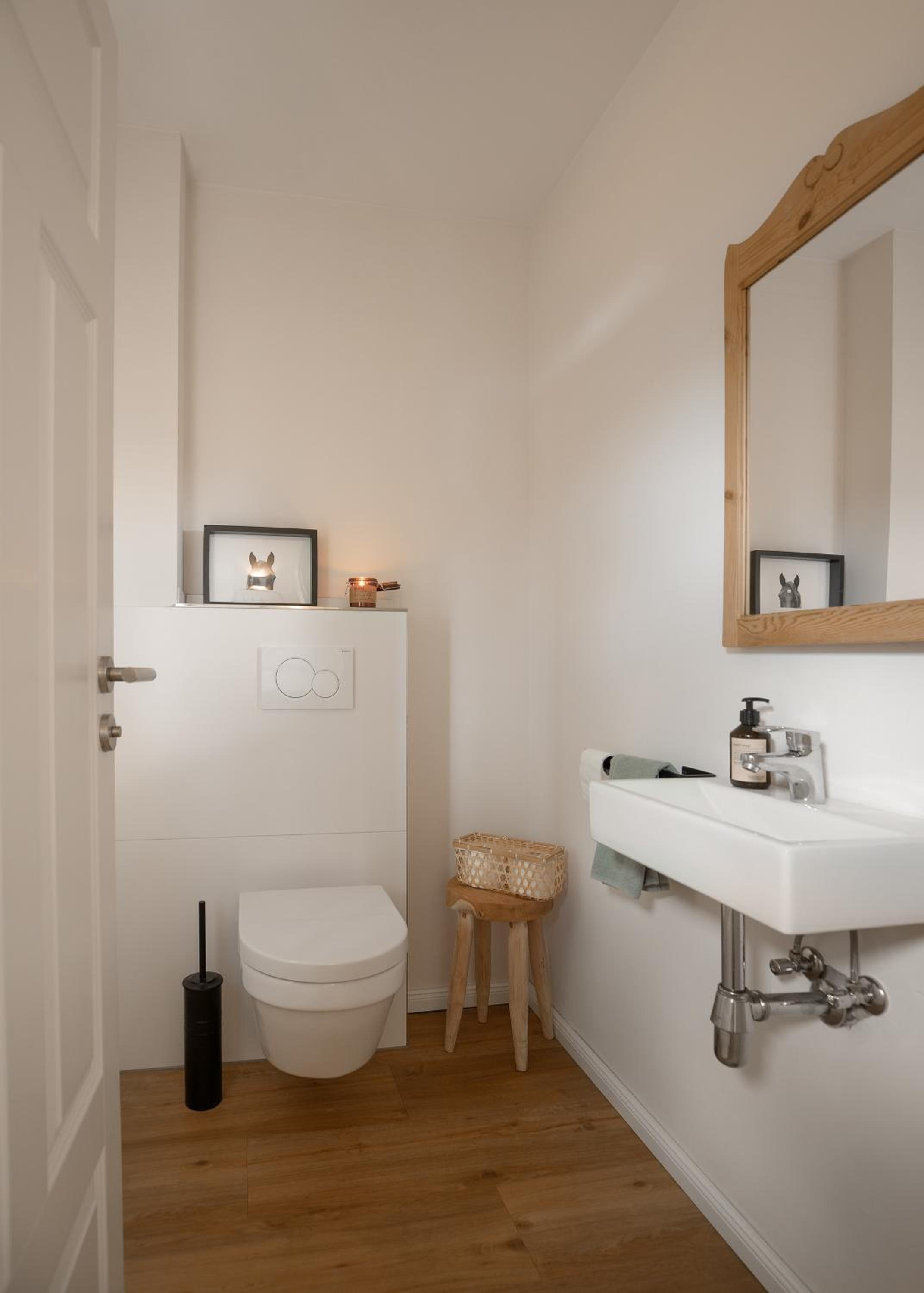 Two-Bedroom Apartment - Photo 4