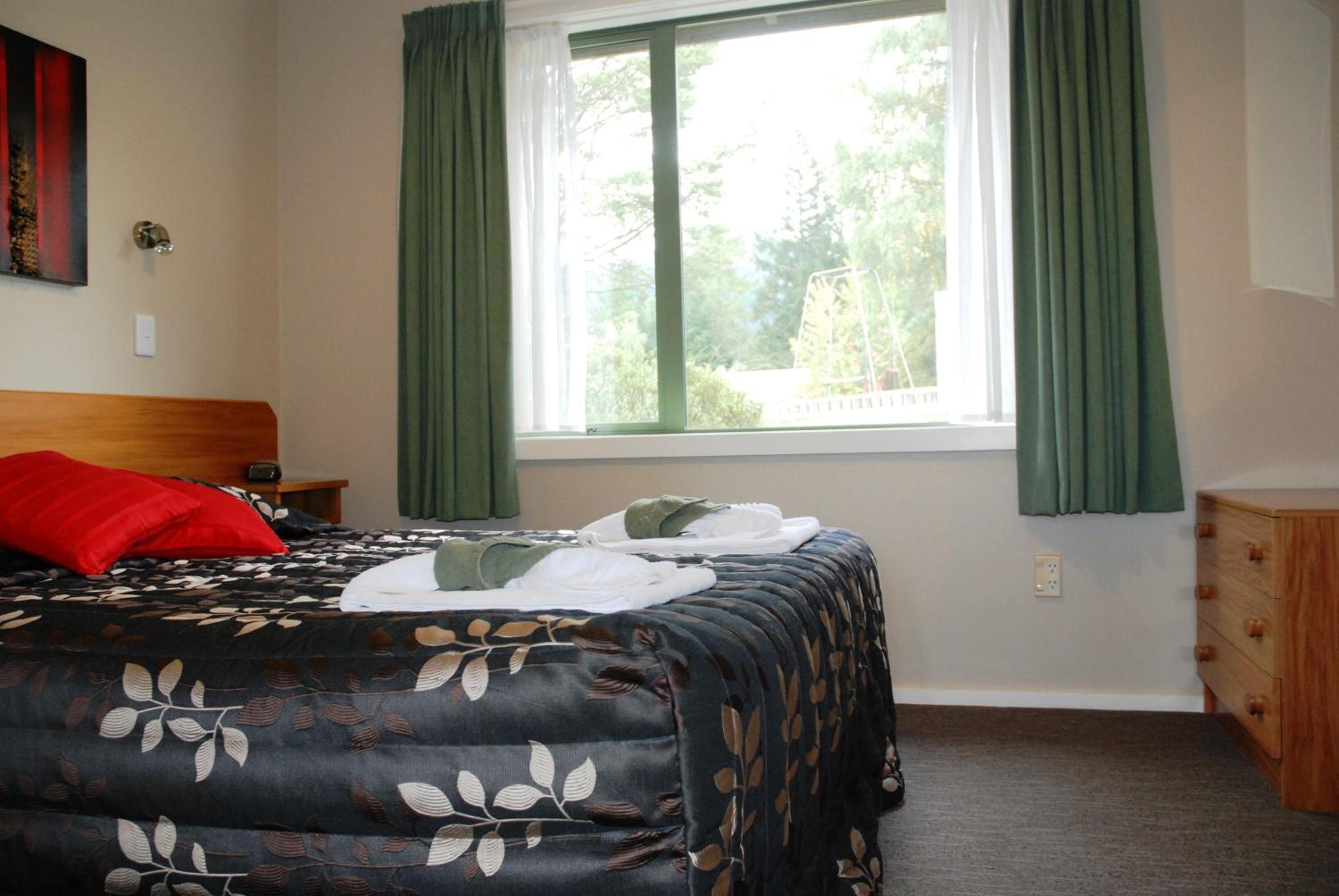 Two-Bedroom Chalet (5 Adults) - Photo 7