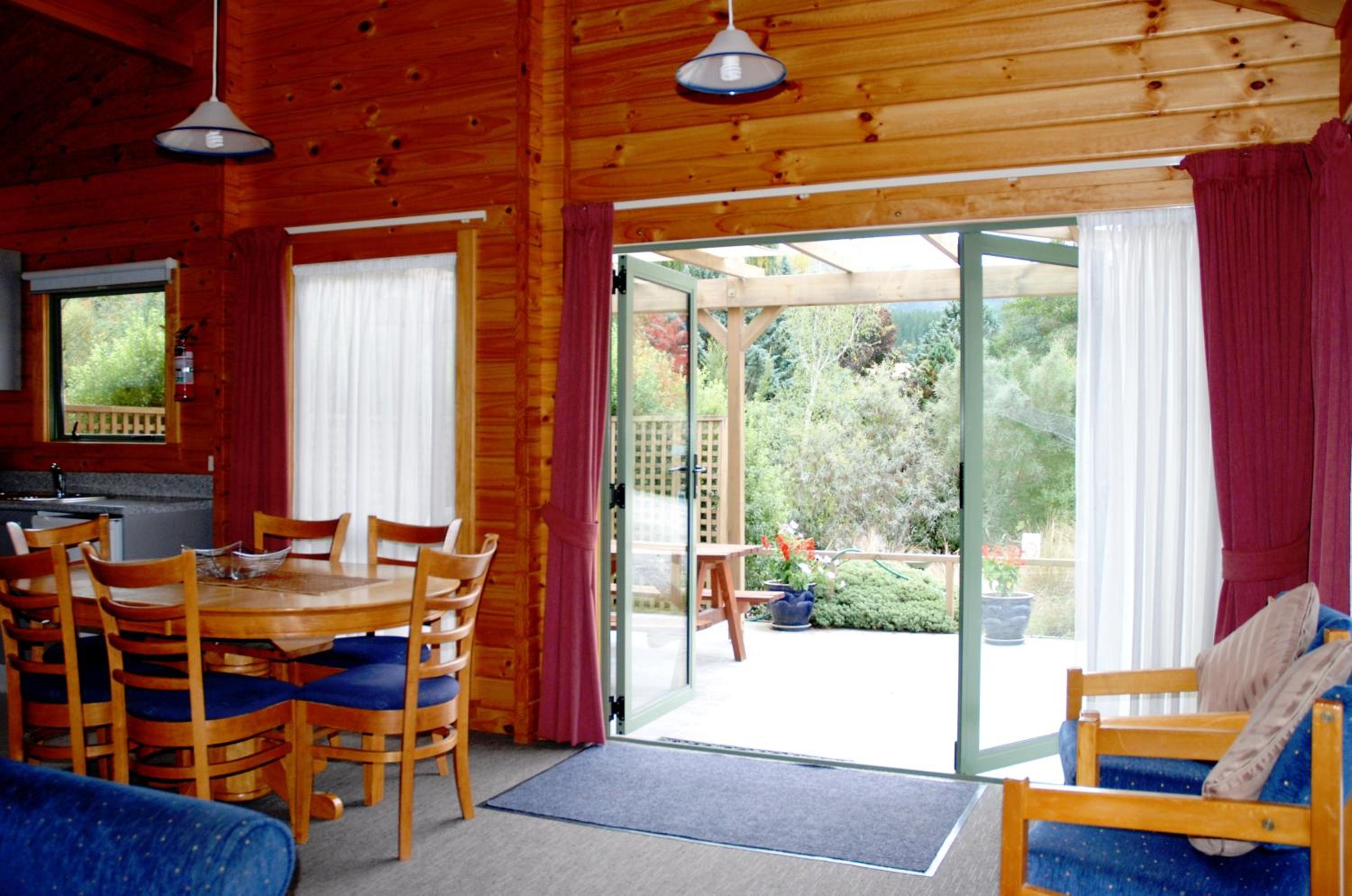 Two-Bedroom Chalet (6 Adults) - Photo 9