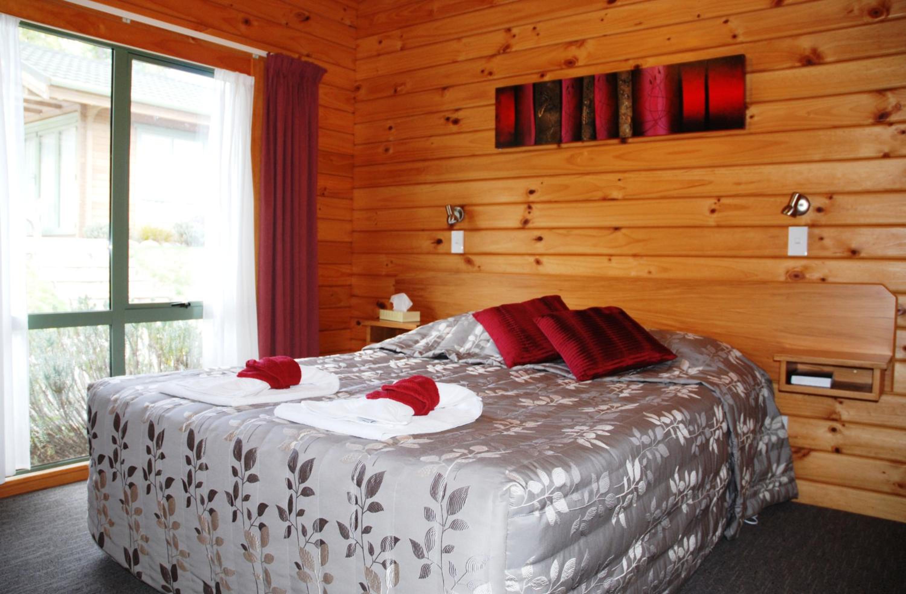 Two-Bedroom Chalet (6 Adults) - Photo 2