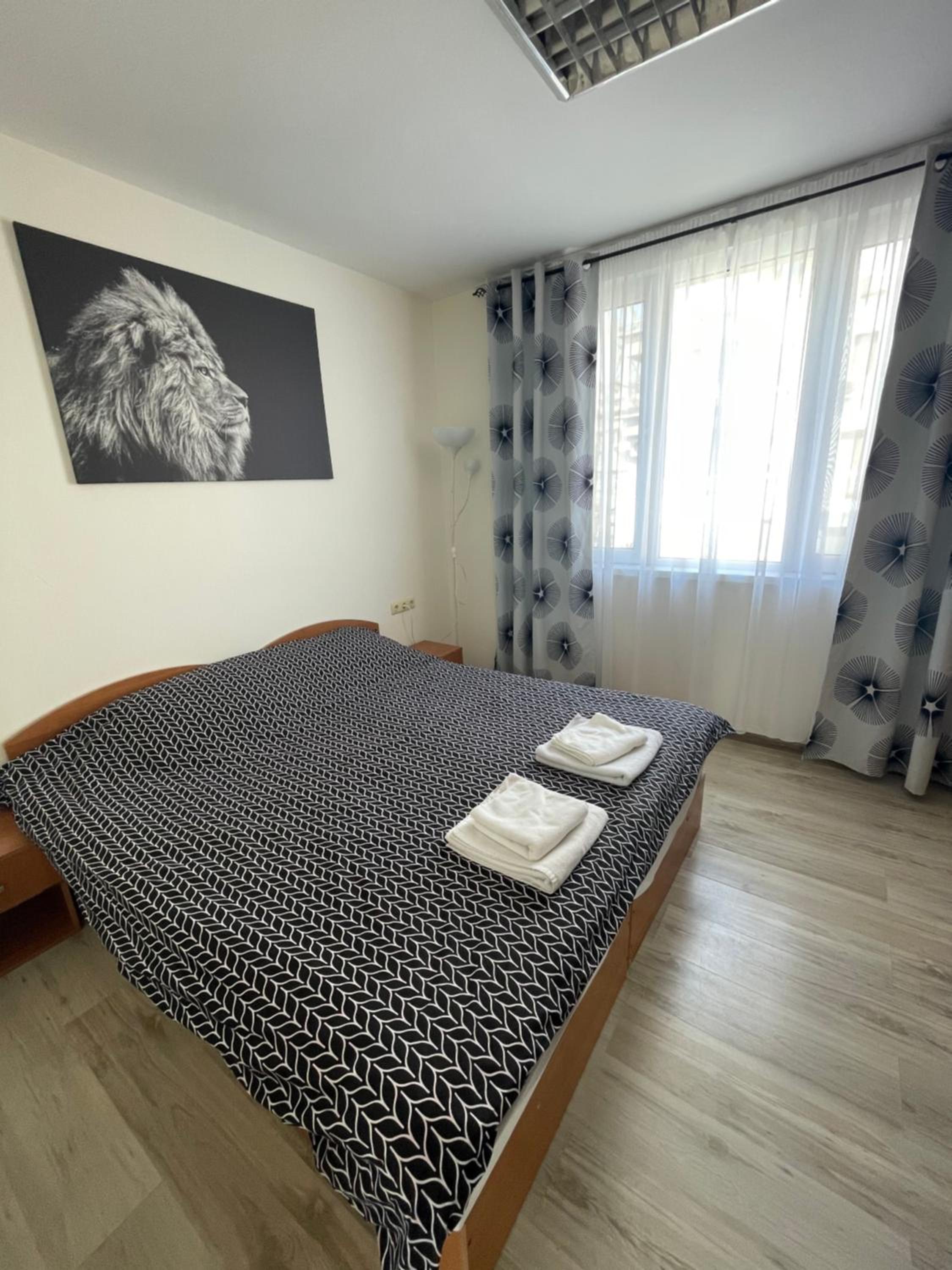 One-Bedroom Apartment - Photo 40