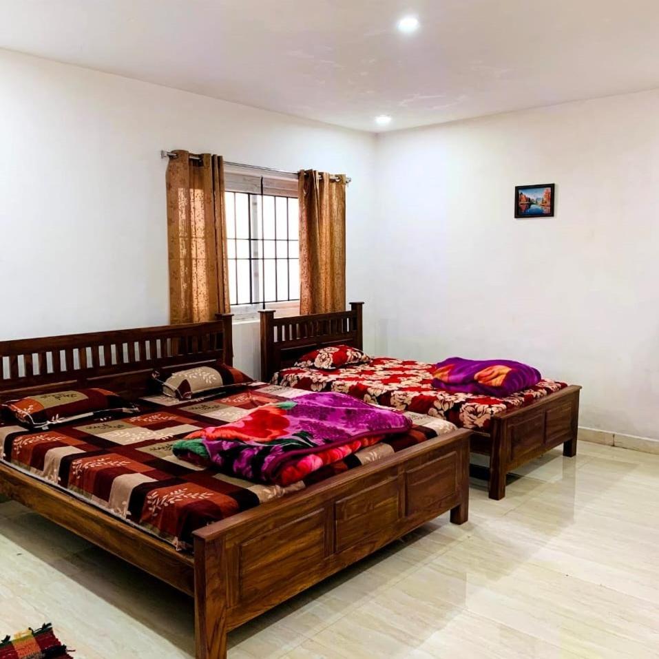 Deluxe Double Room (2 Adults + 1 Child) photo 2