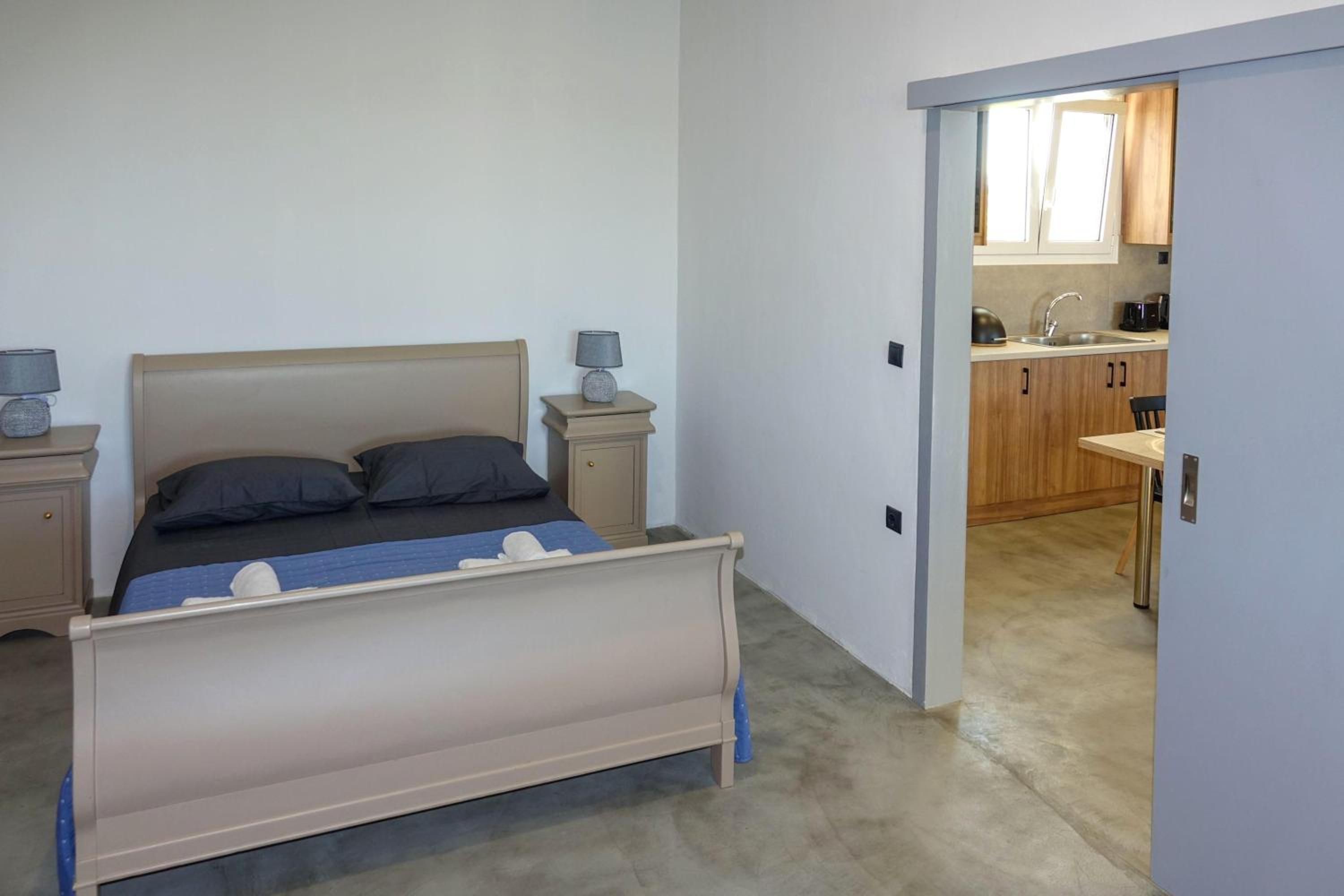 Two-Bedroom House photo 3
