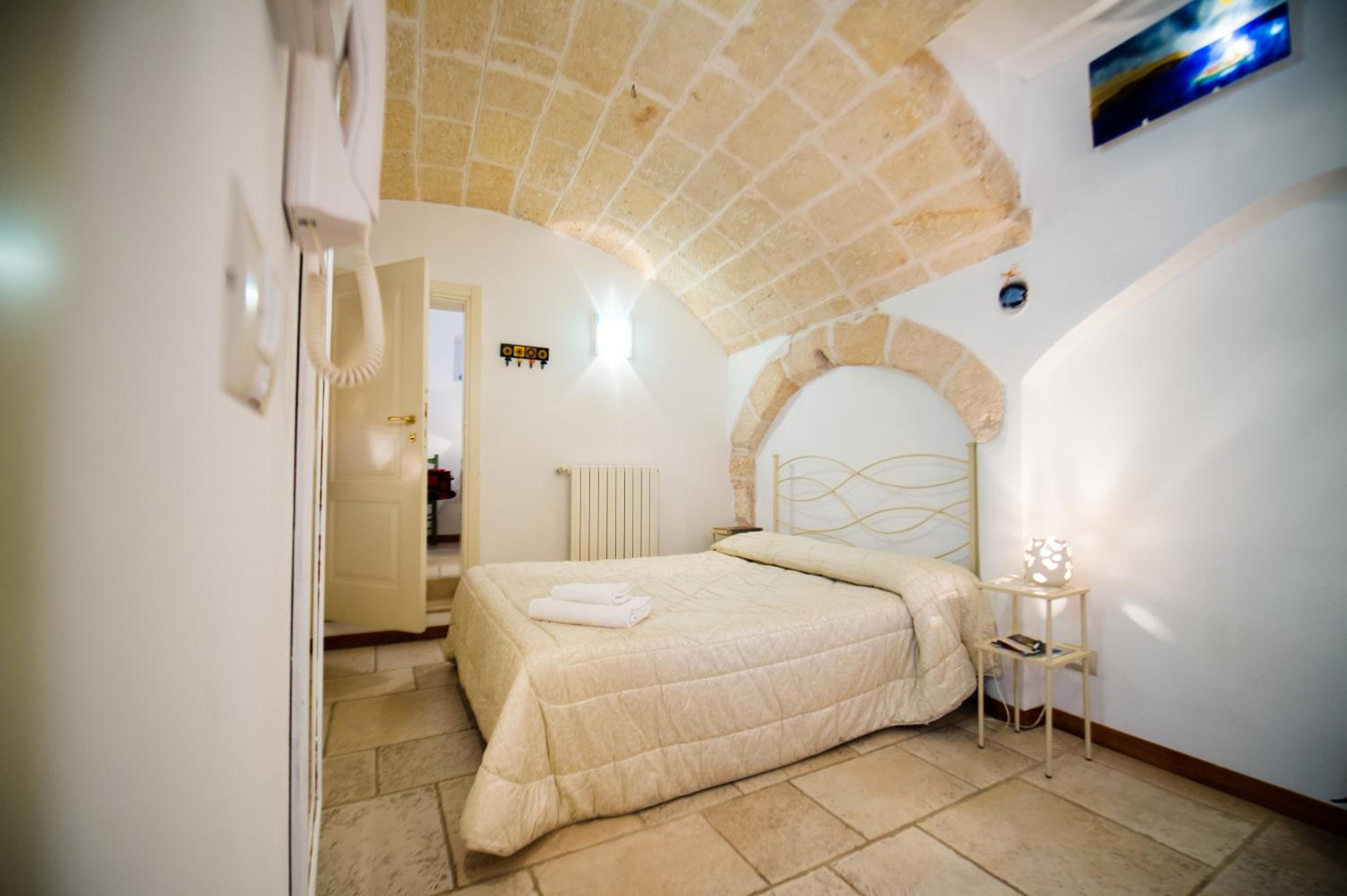Large Double Room - Ground Floor photo 1