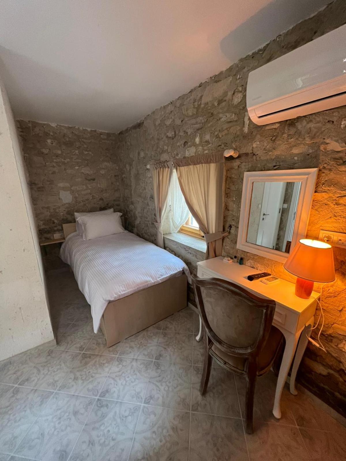 Single Room with Pool View