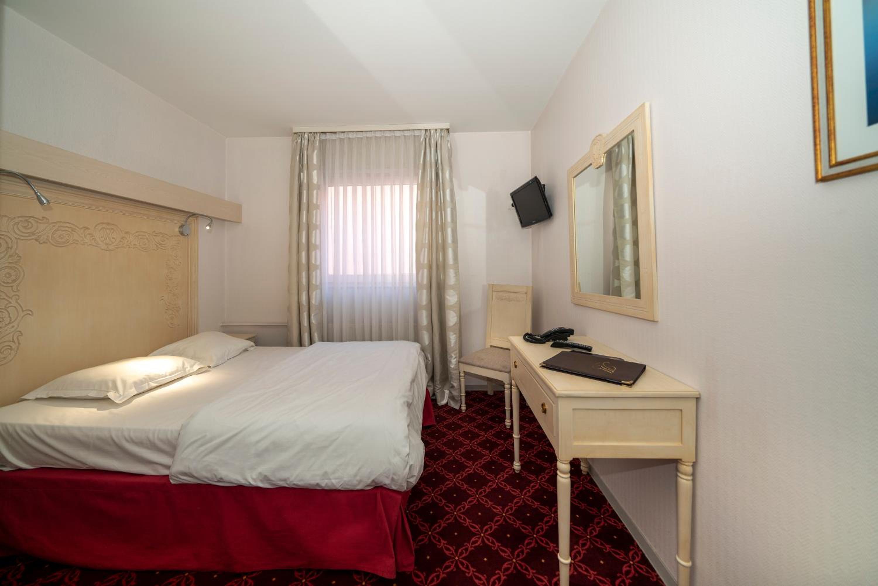 Double Room photo 2