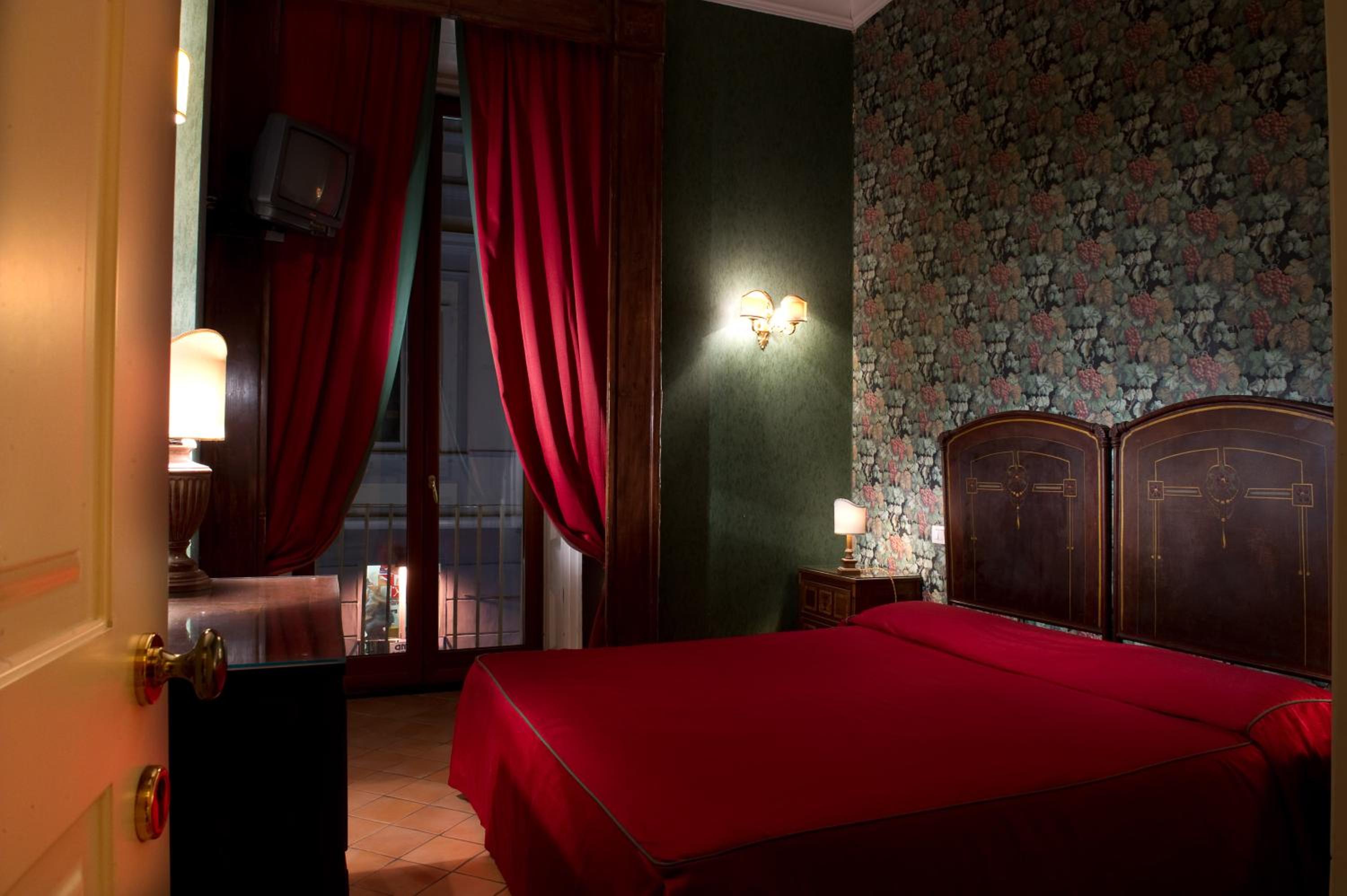 Superior Double or Twin Room - Photo 4