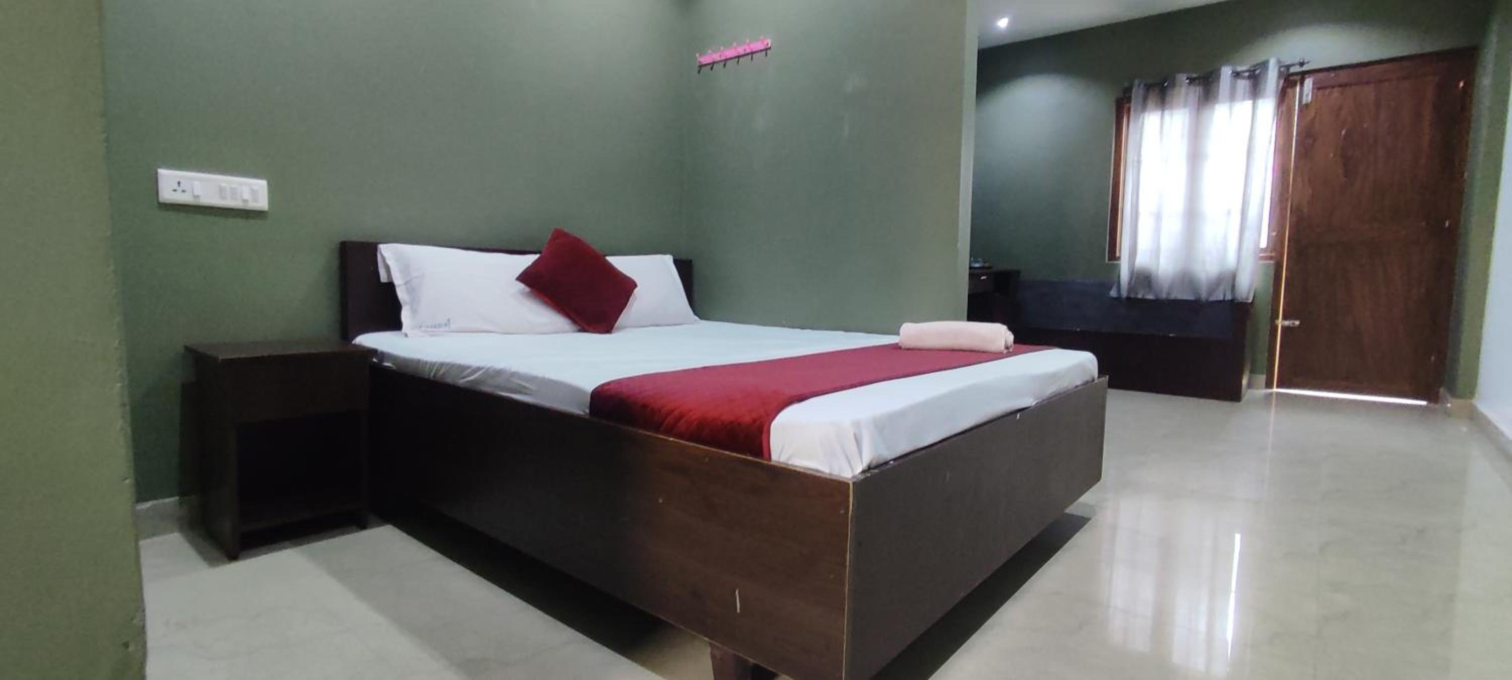 Deluxe Room - Photo 1