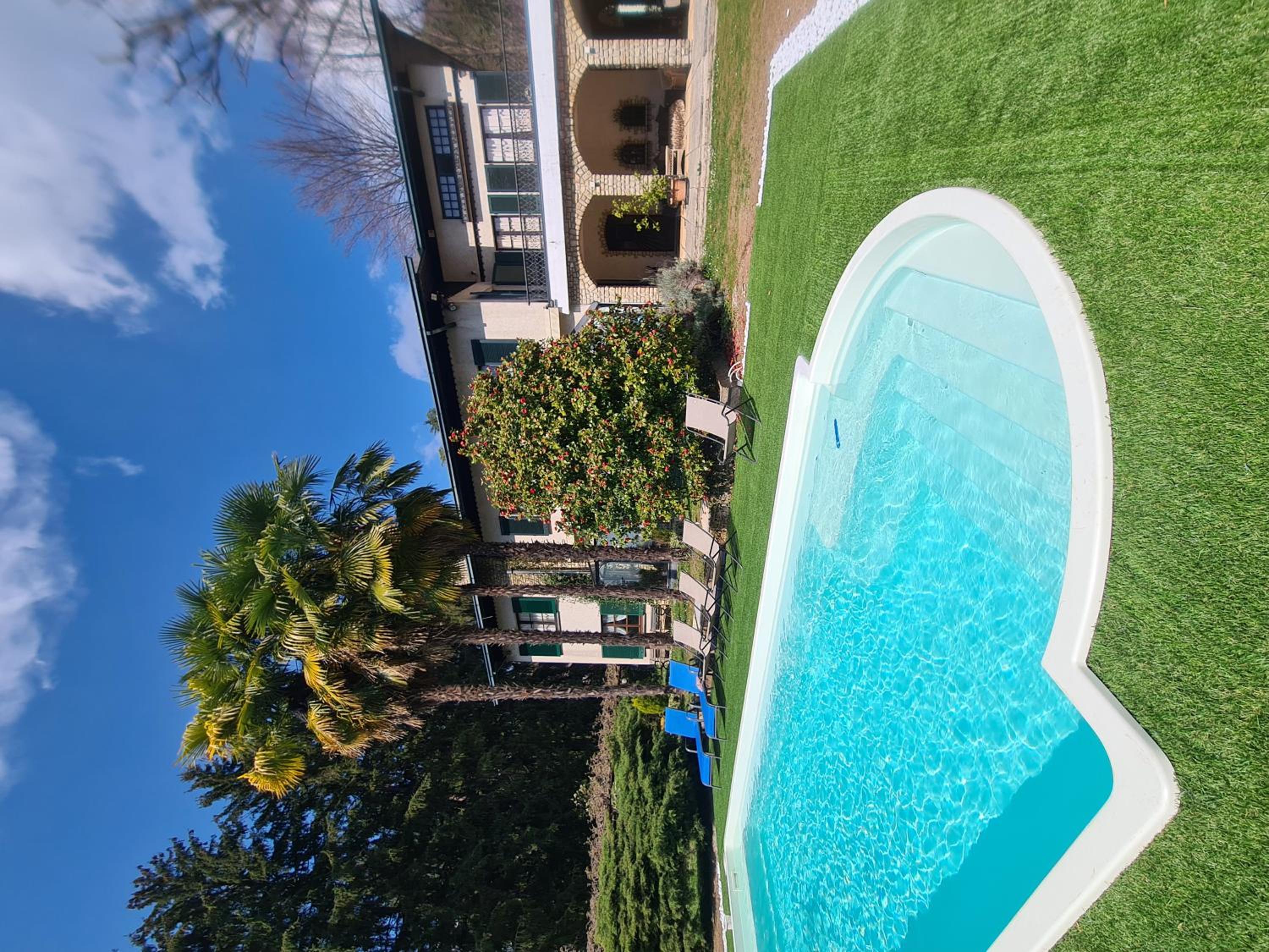 Villa photo 2