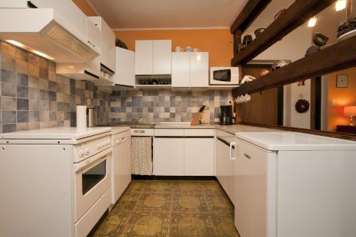 Superior Apartment with Terrace Lake View photo 3