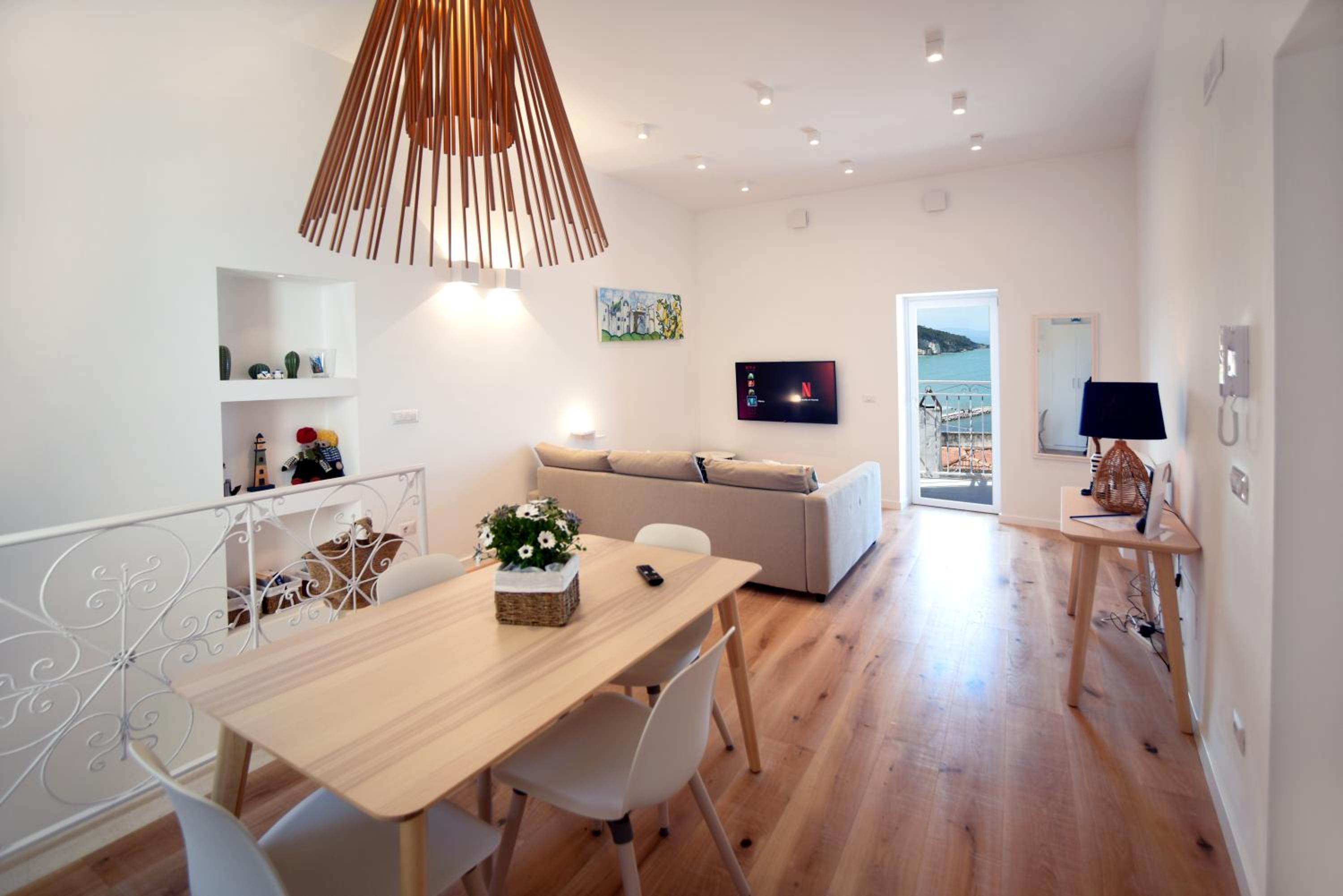 One-Bedroom House photo 1