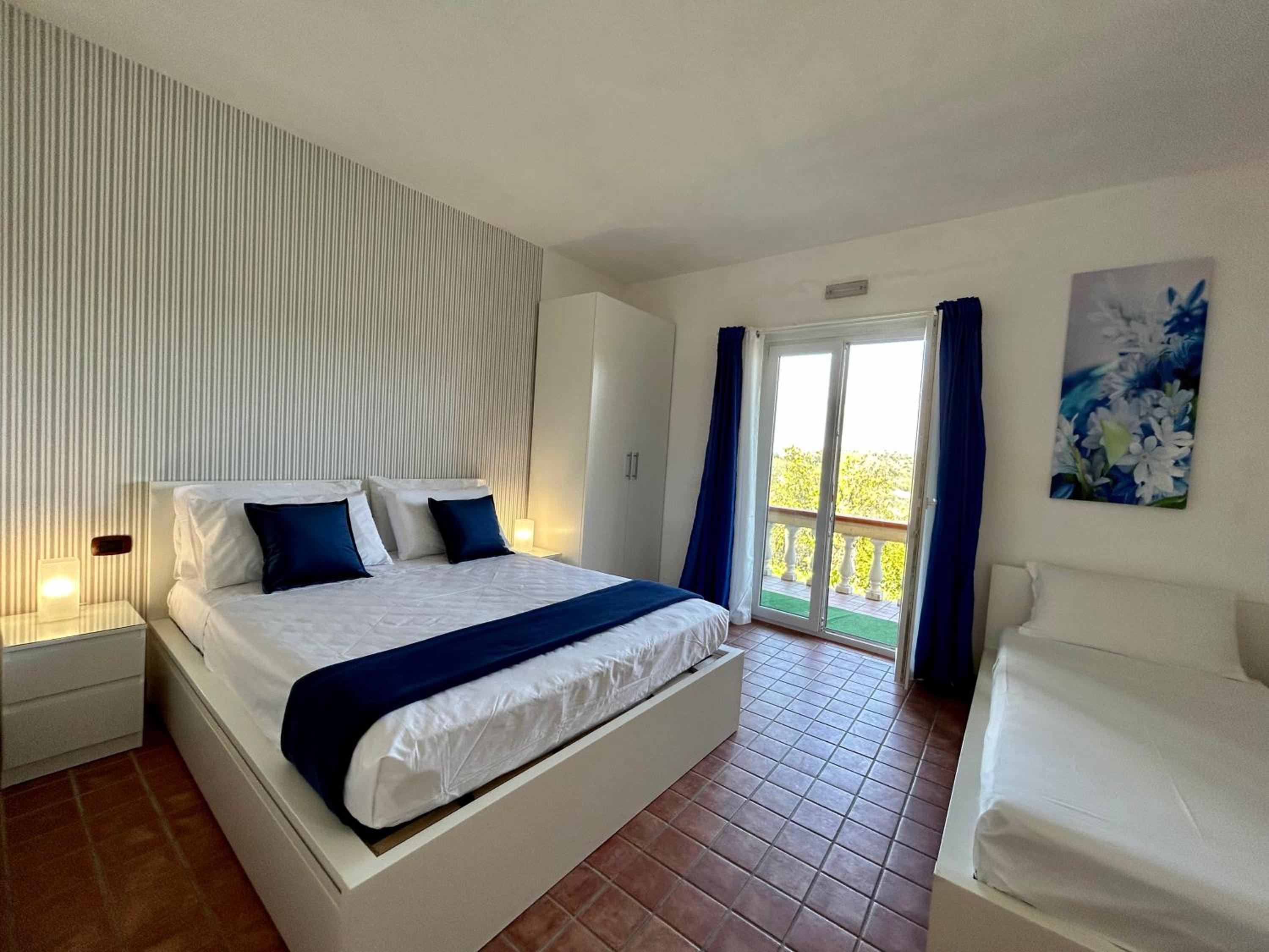 Quadruple Room with Sea View photo 3