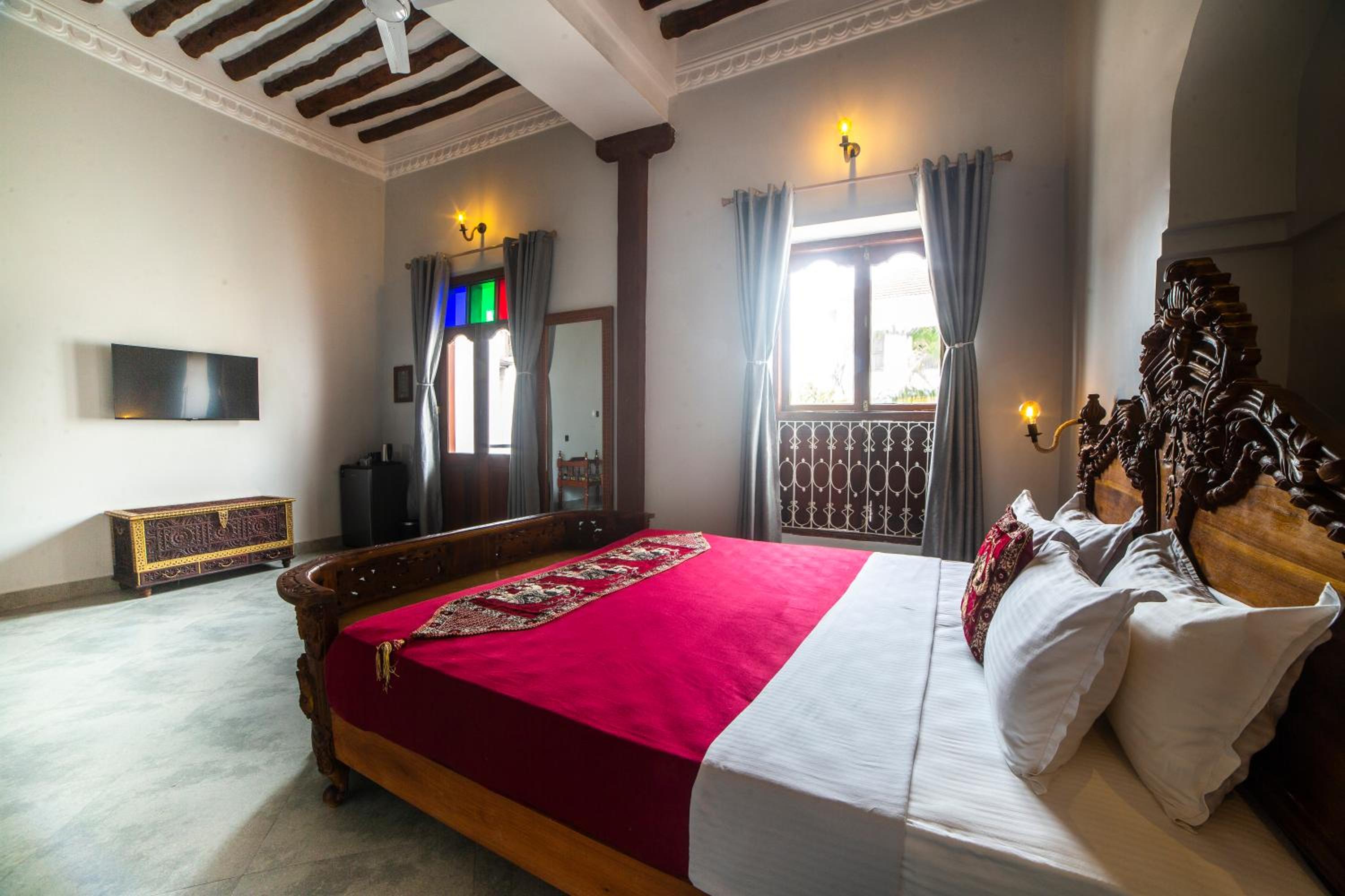Double Room with Balcony City View