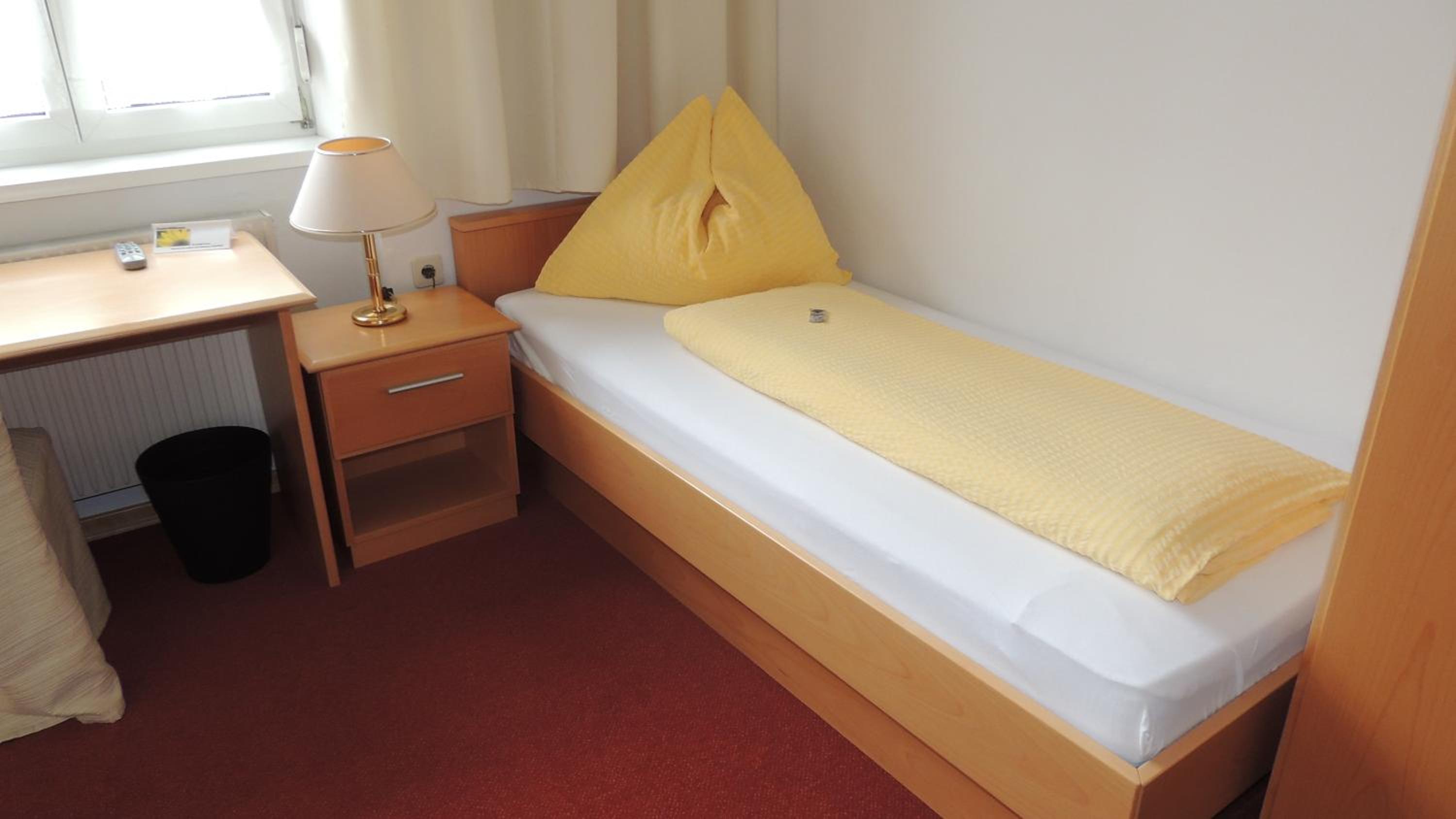 Single Room photo 2