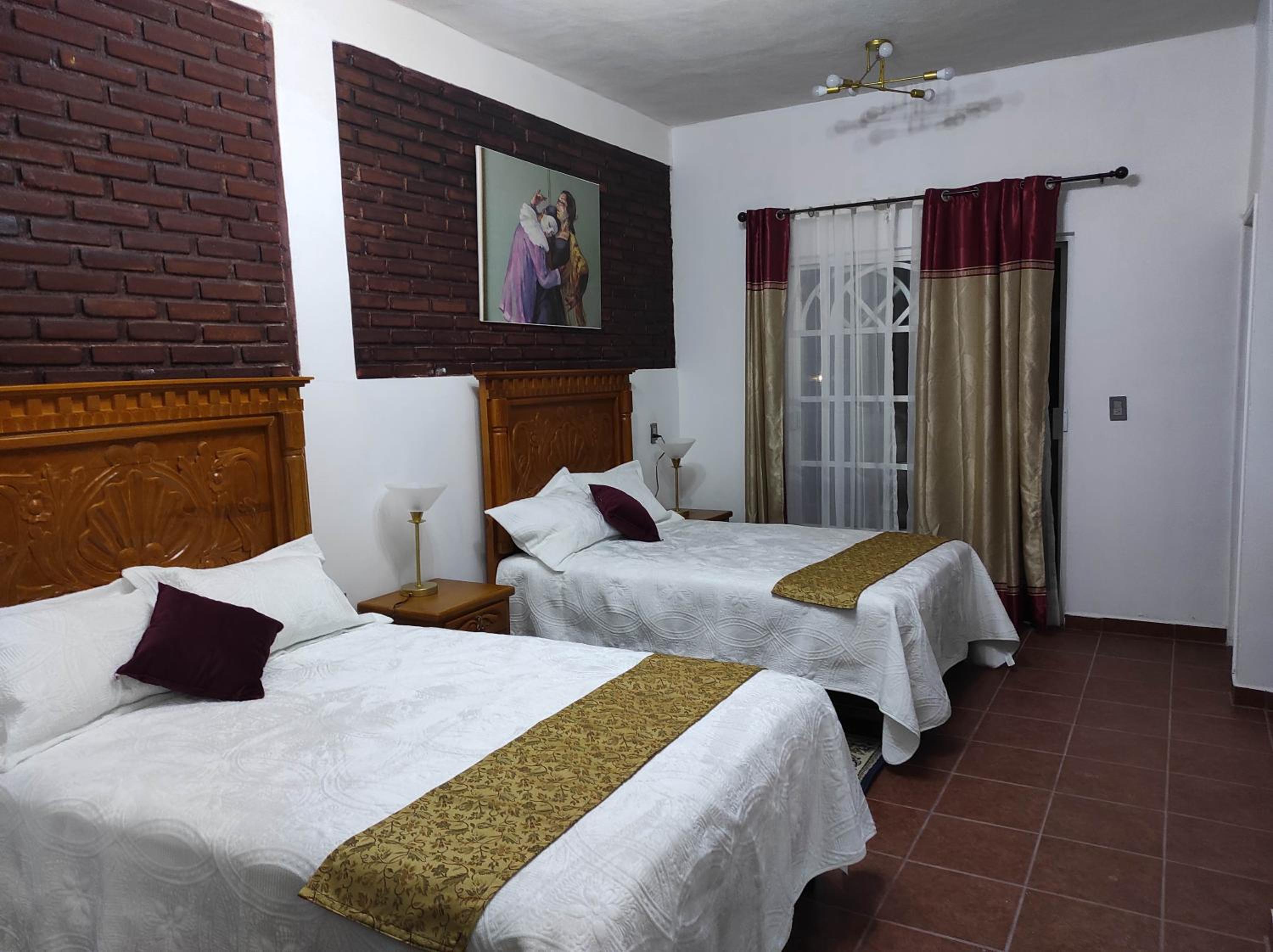 Standard Double Room - Photo 7