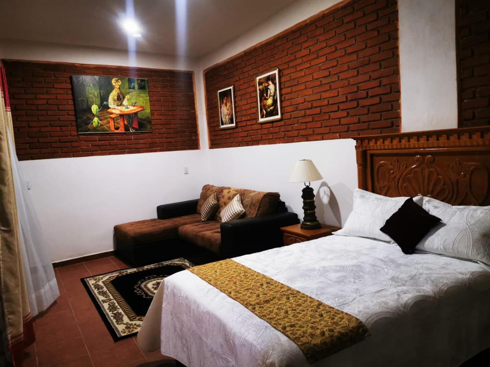 Deluxe Family Room - Photo 10