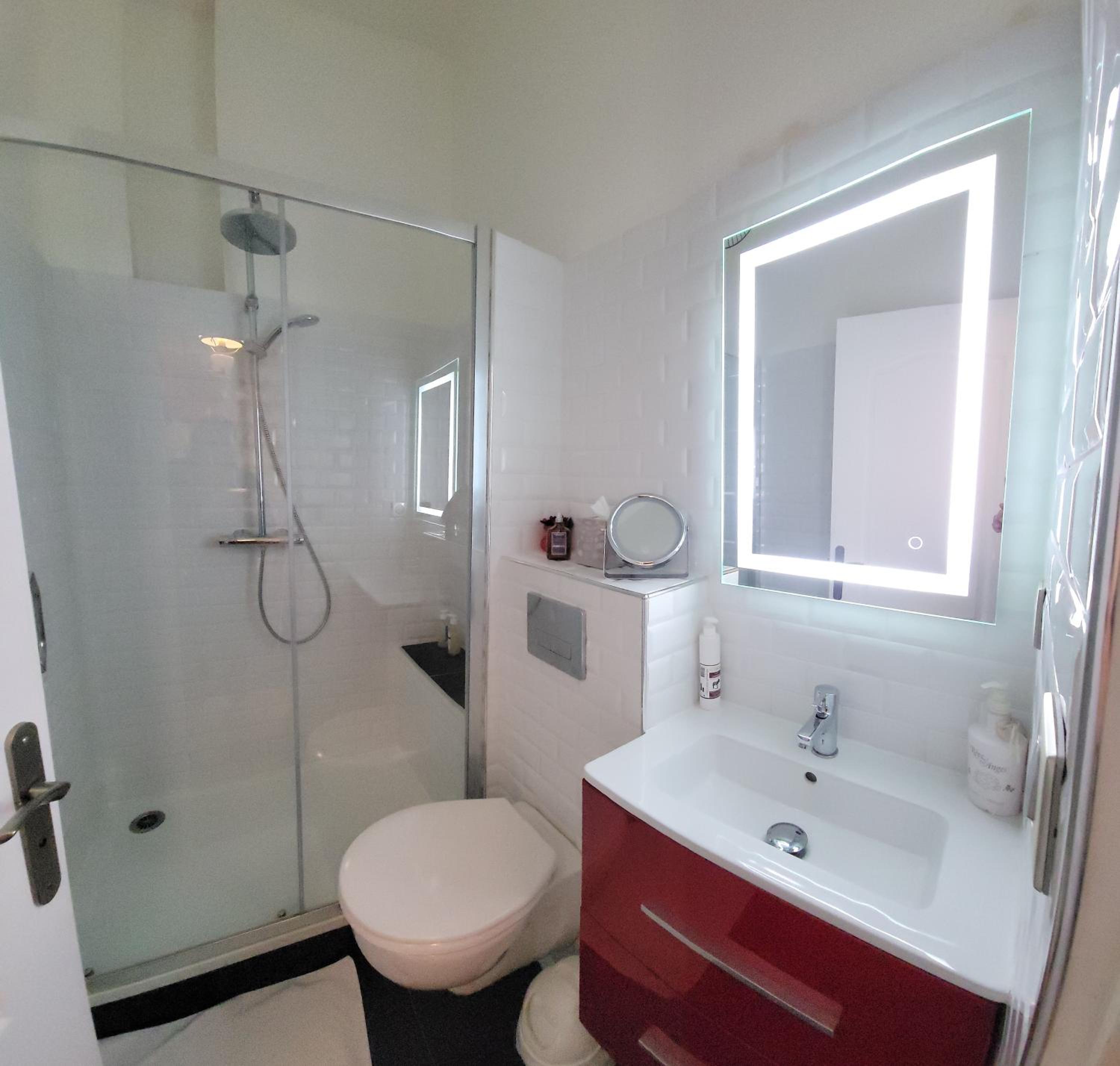 Twin Room - Photo 10