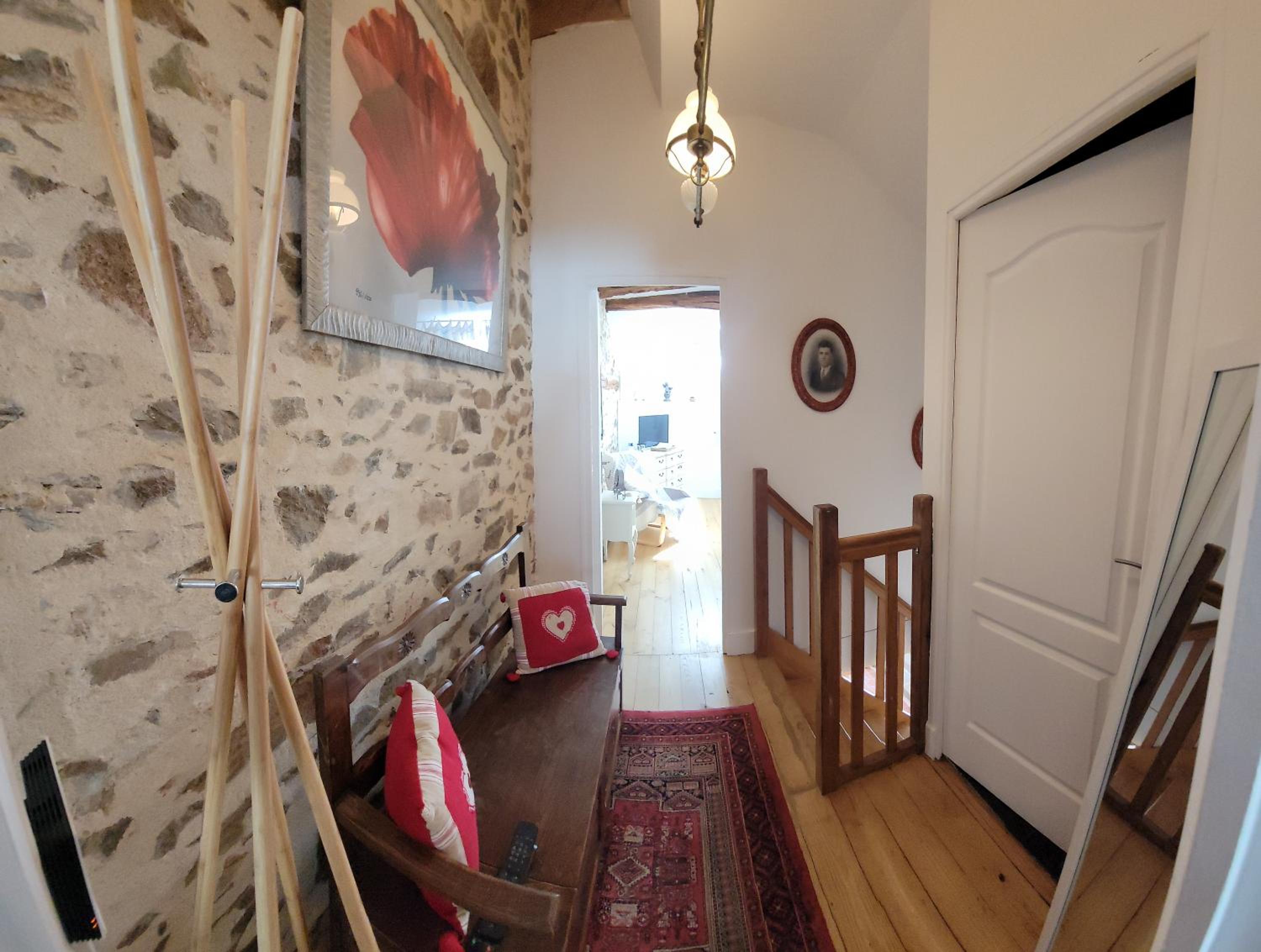 Twin Room - Photo 6