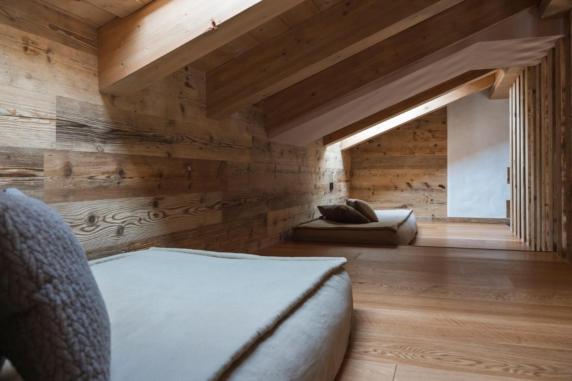 Deluxe Suite - Photo 15
