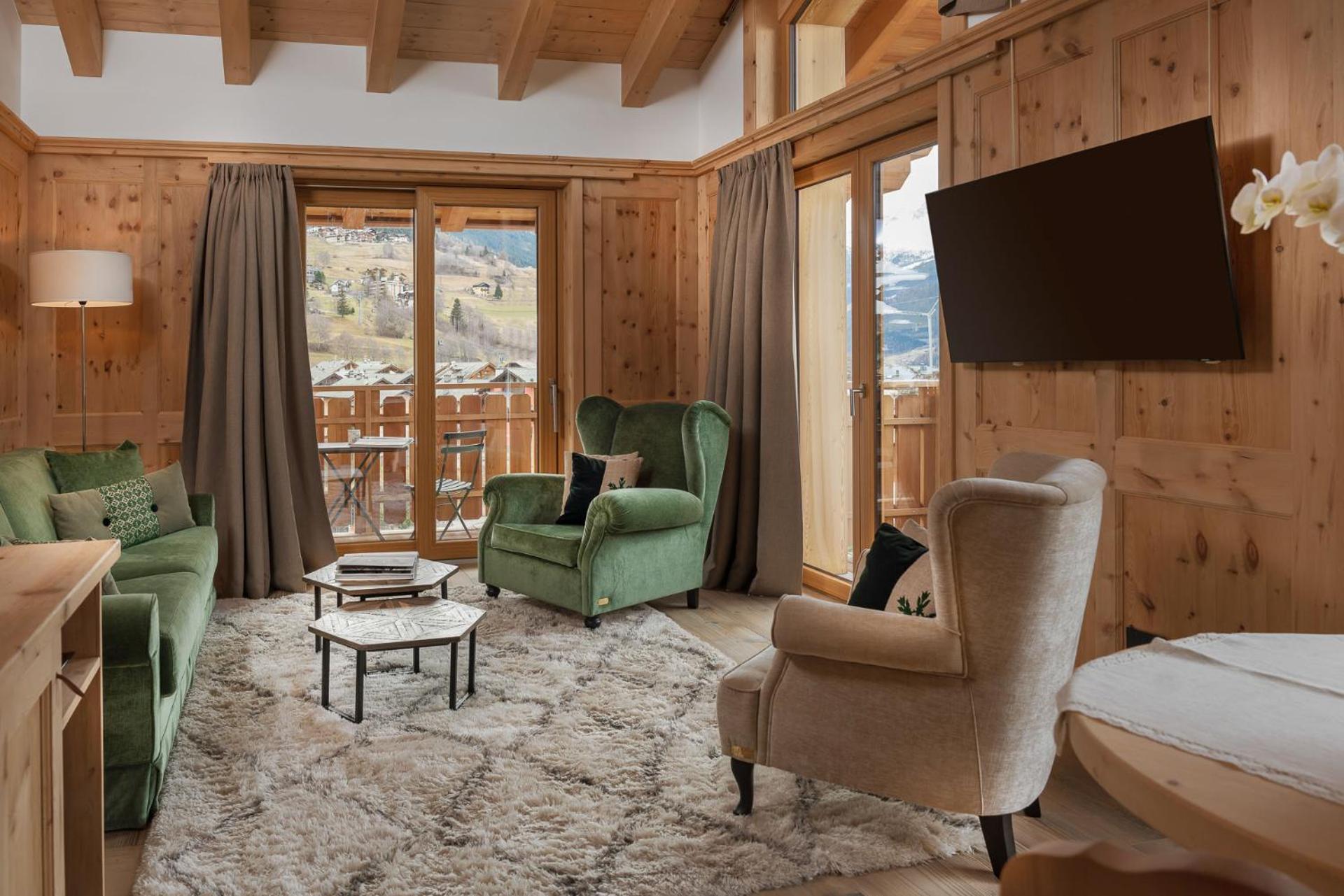 Deluxe Suite - Photo 16