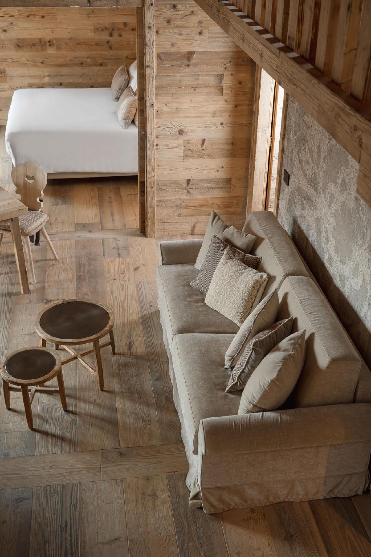 Deluxe Suite - Photo 5