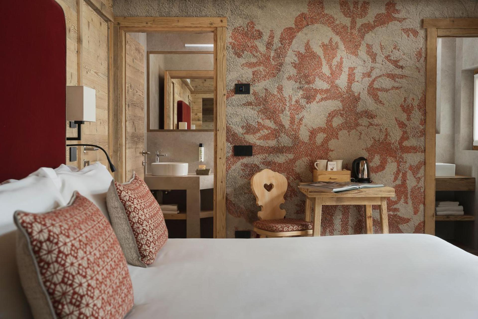 Deluxe Suite - Photo 19