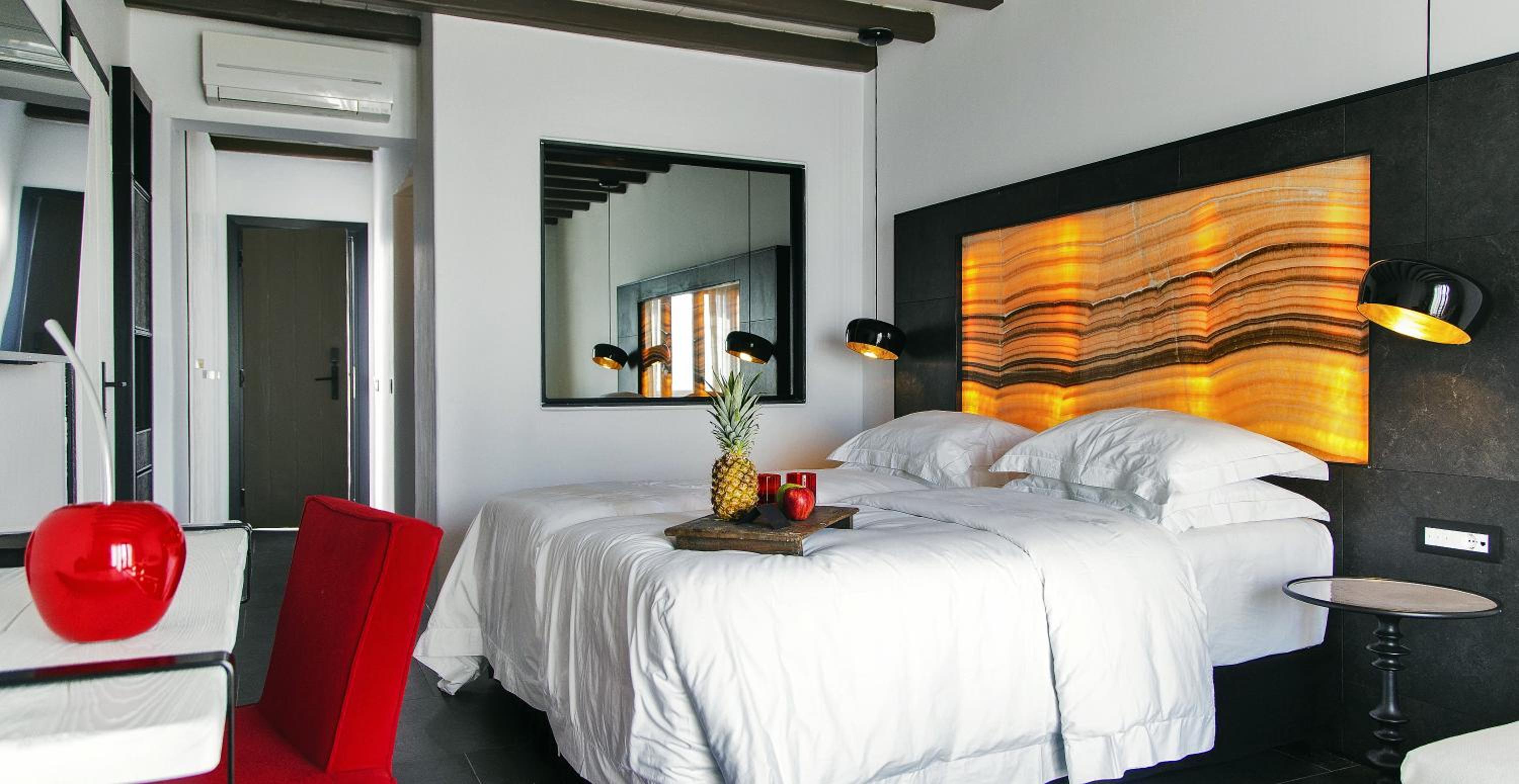 Pure sea view room with private pool