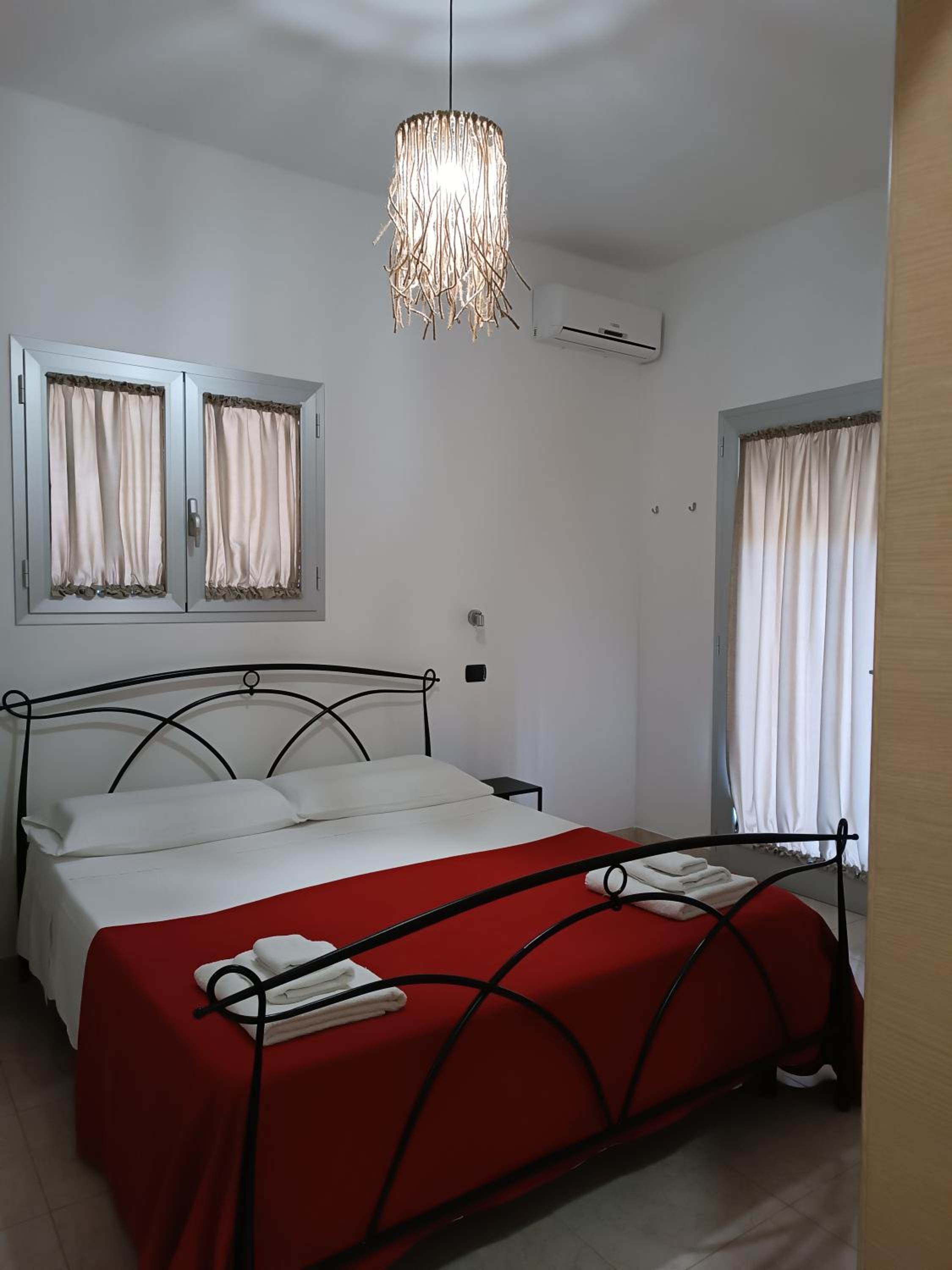 Double Room with Private Bathroom - Photo 5