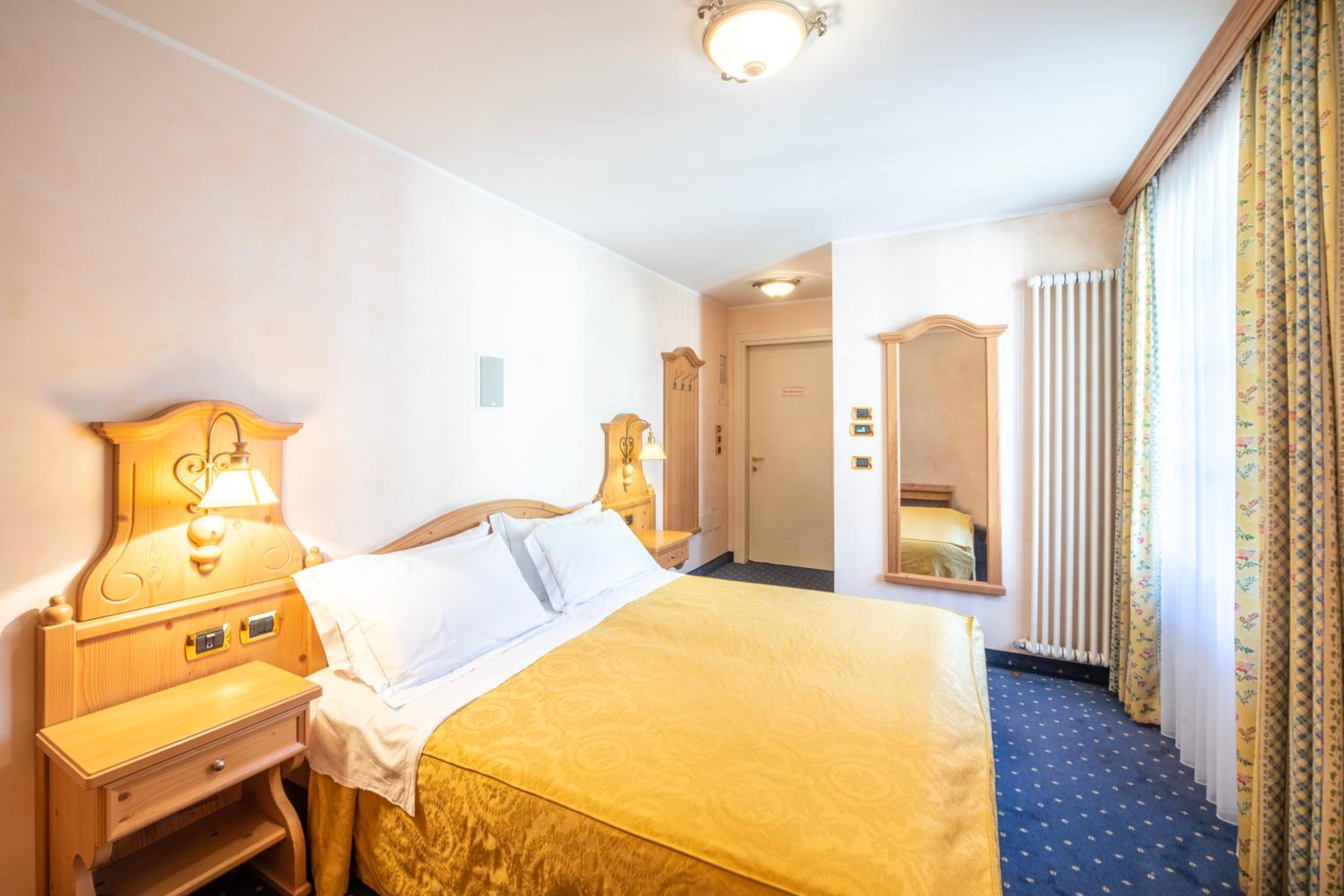 Standard Double Room photo 2
