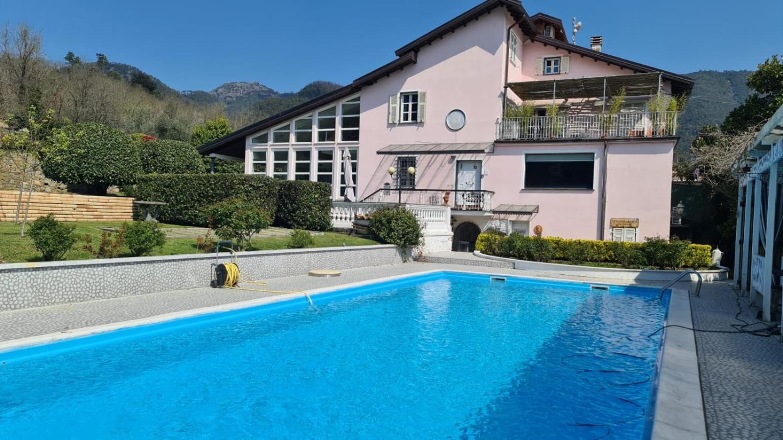 Villa photo 3