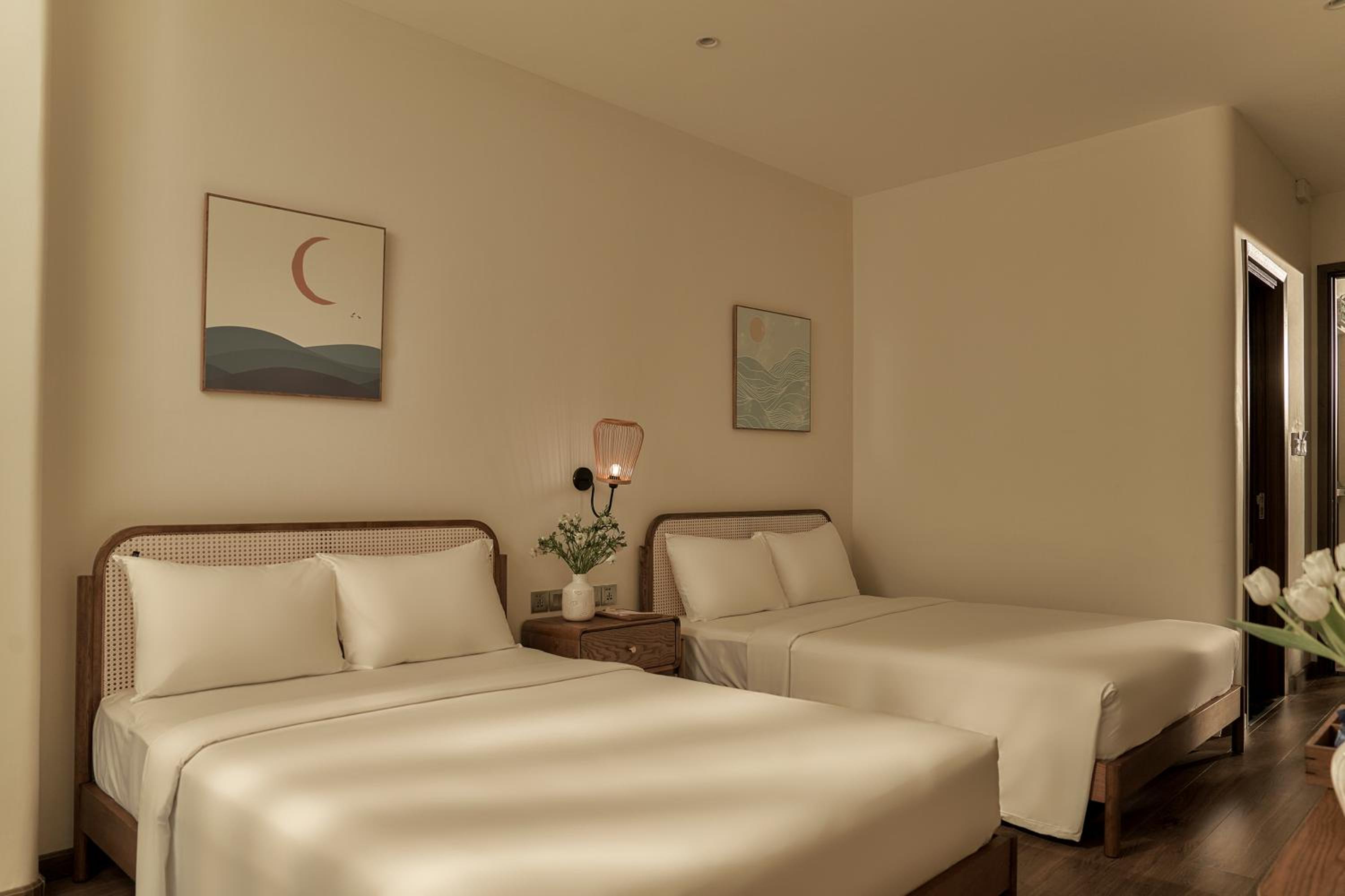 Twin Room with City View photo 2
