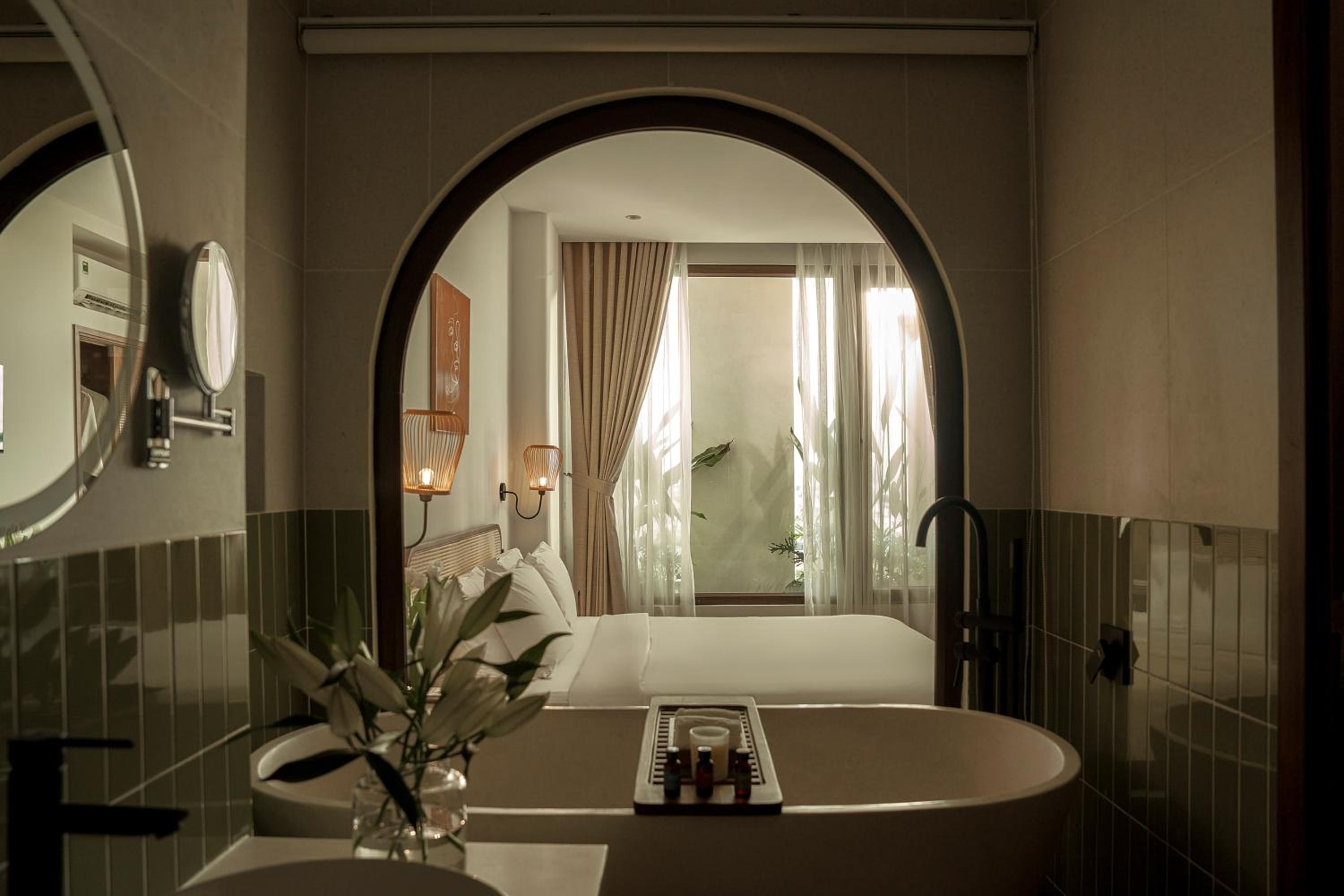 Deluxe Double Room with Bath photo 3