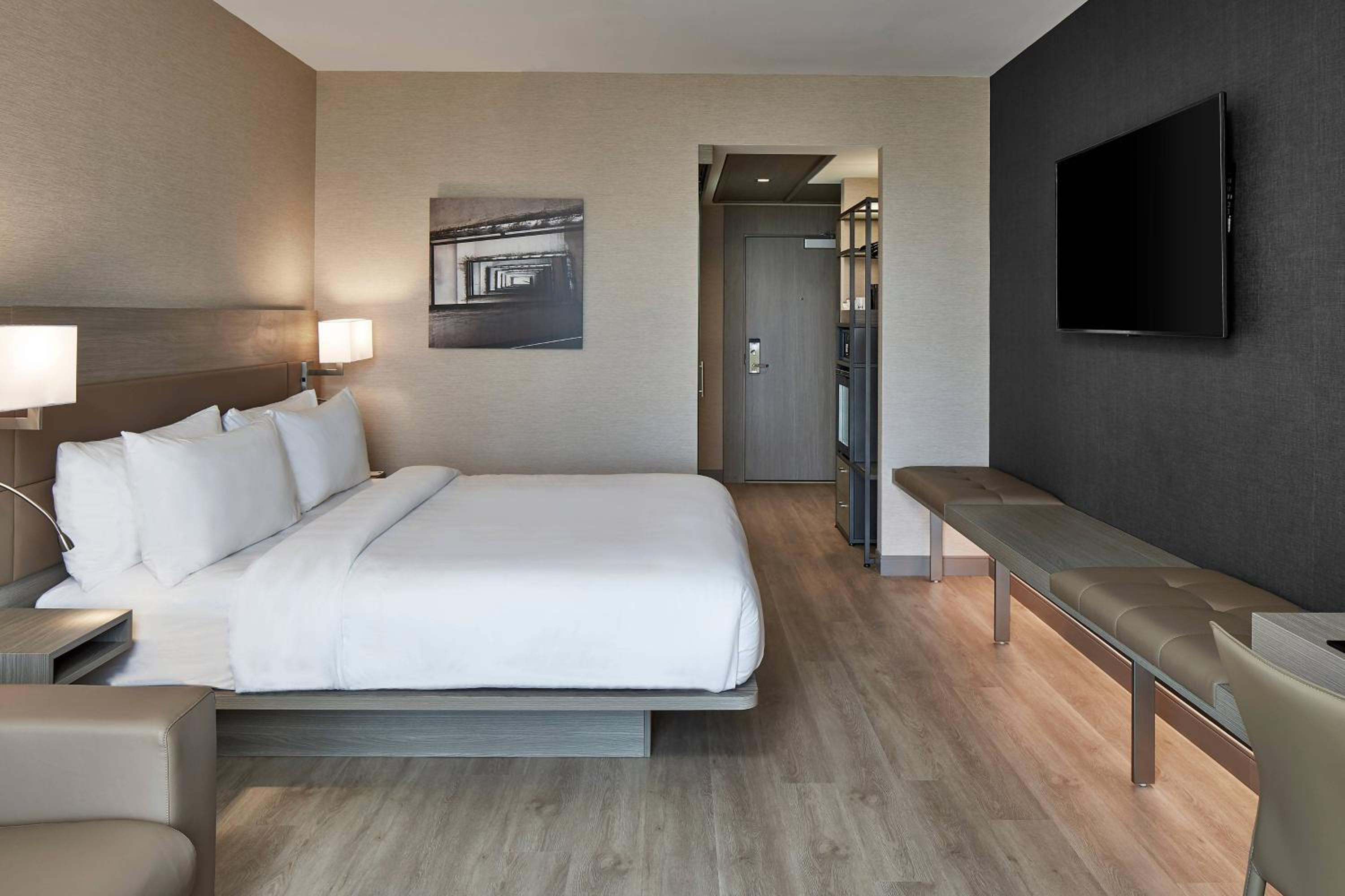 King Room with City View