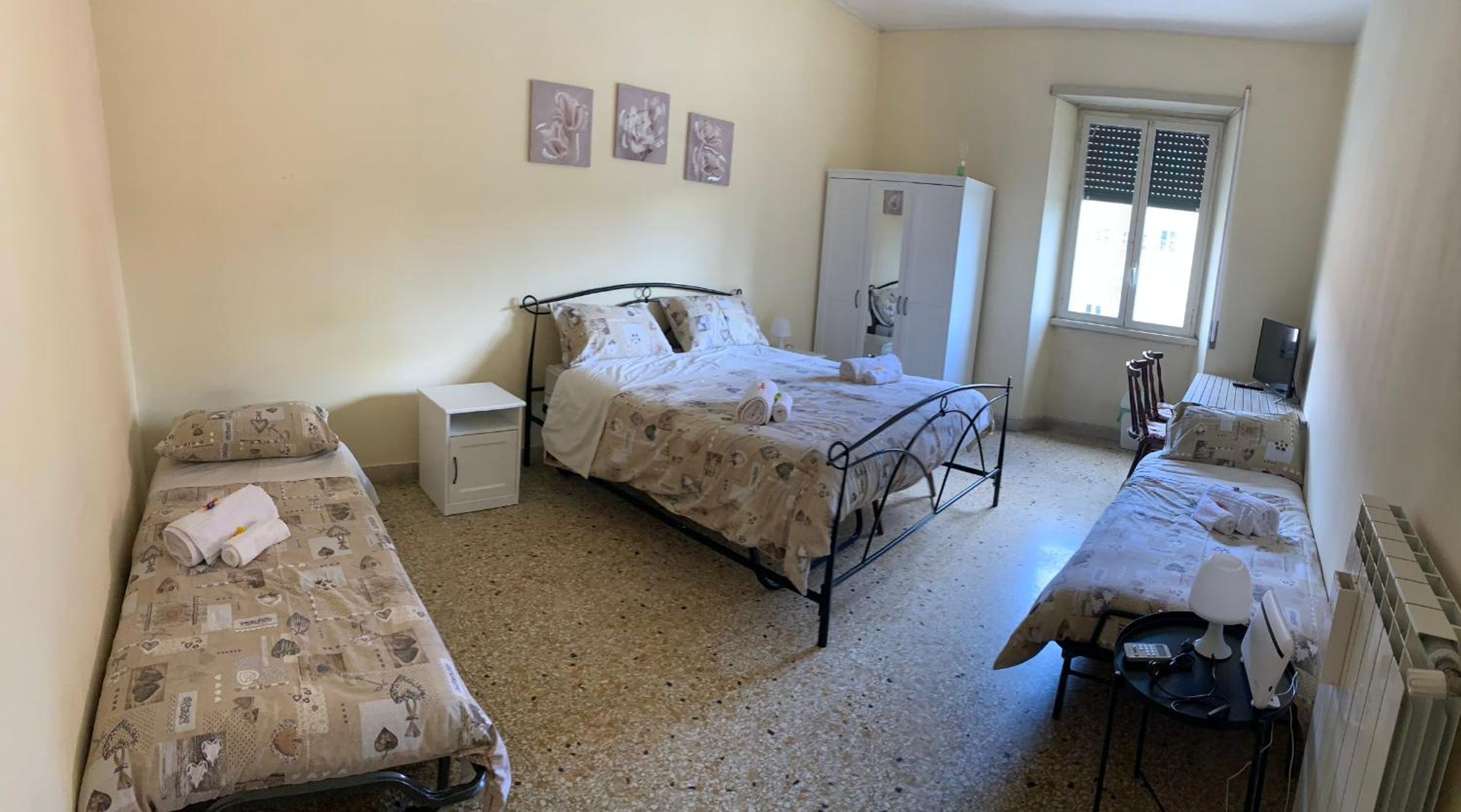 Quadruple Room with Private External Bathroom photo 2
