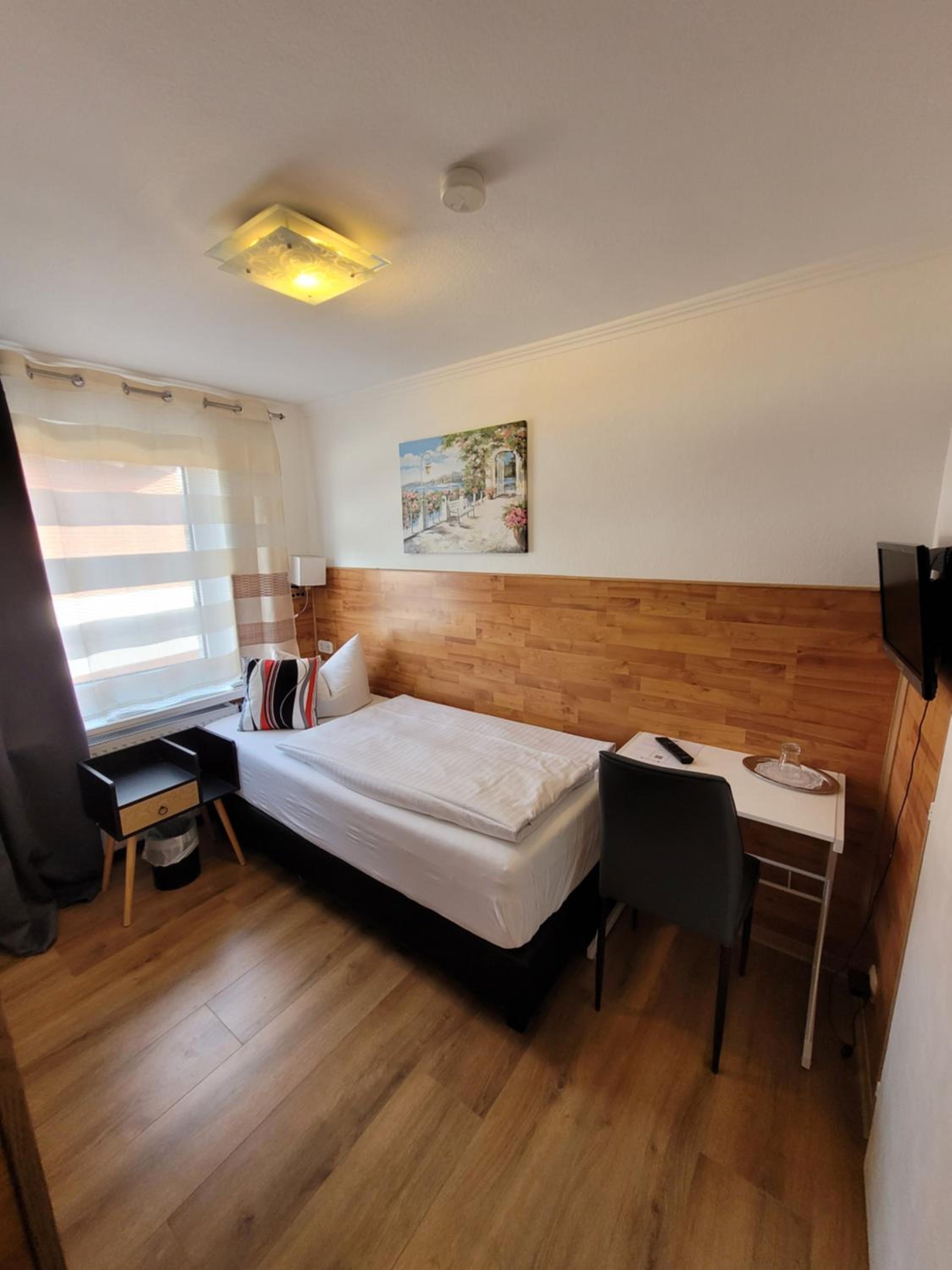 Budget Single Room