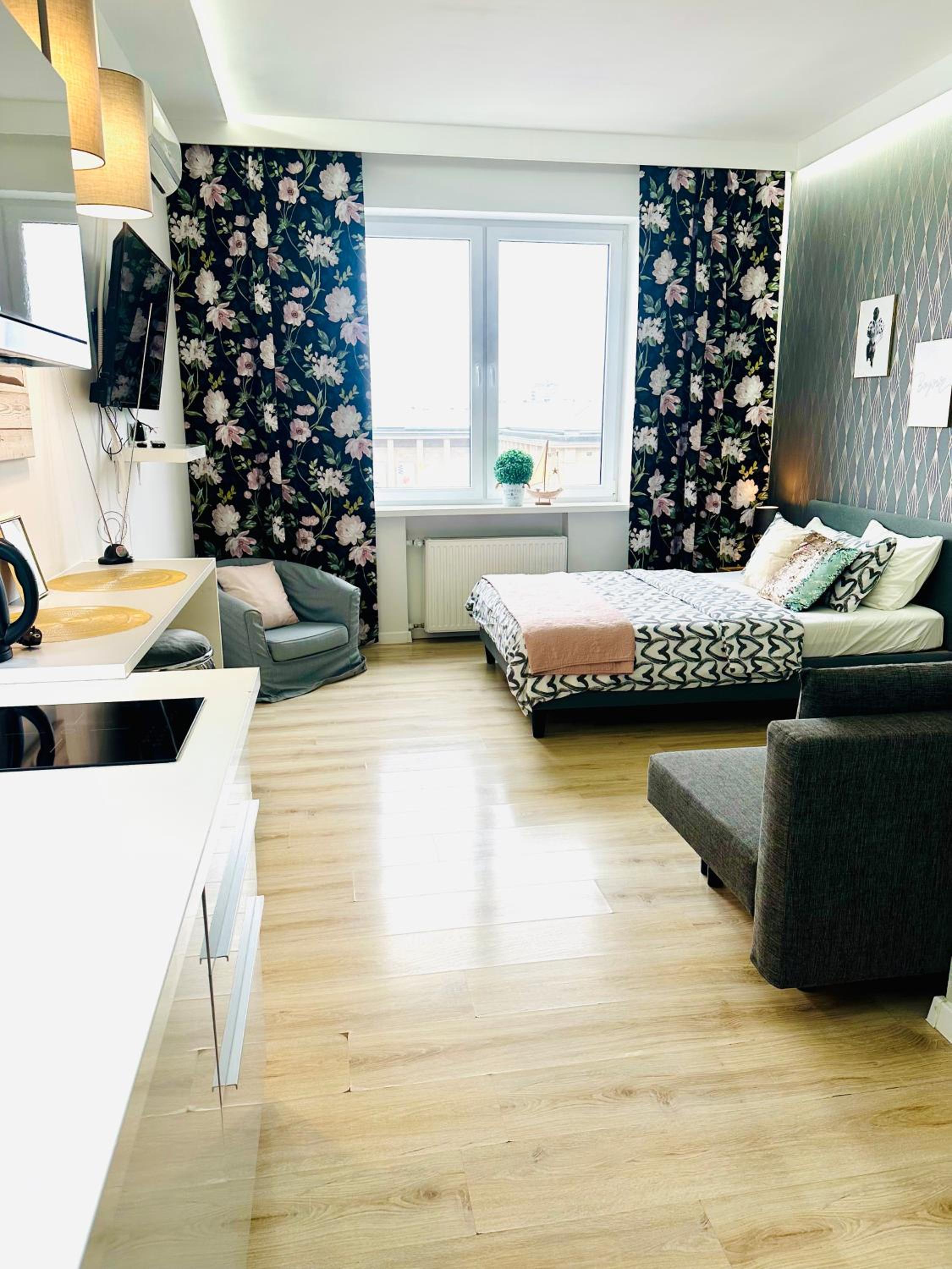 Apartment with City View - Photo 4