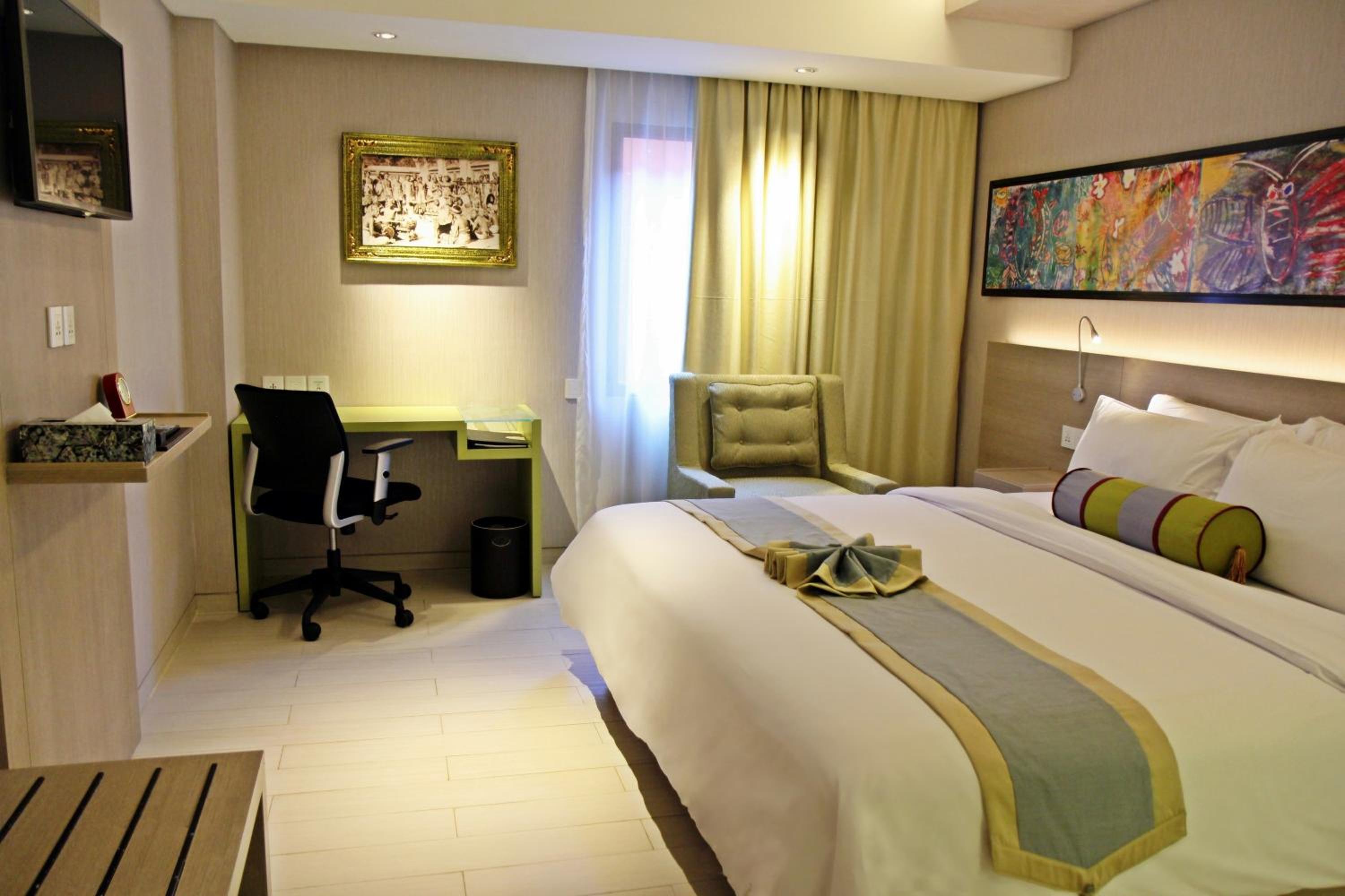 Superior King Room
