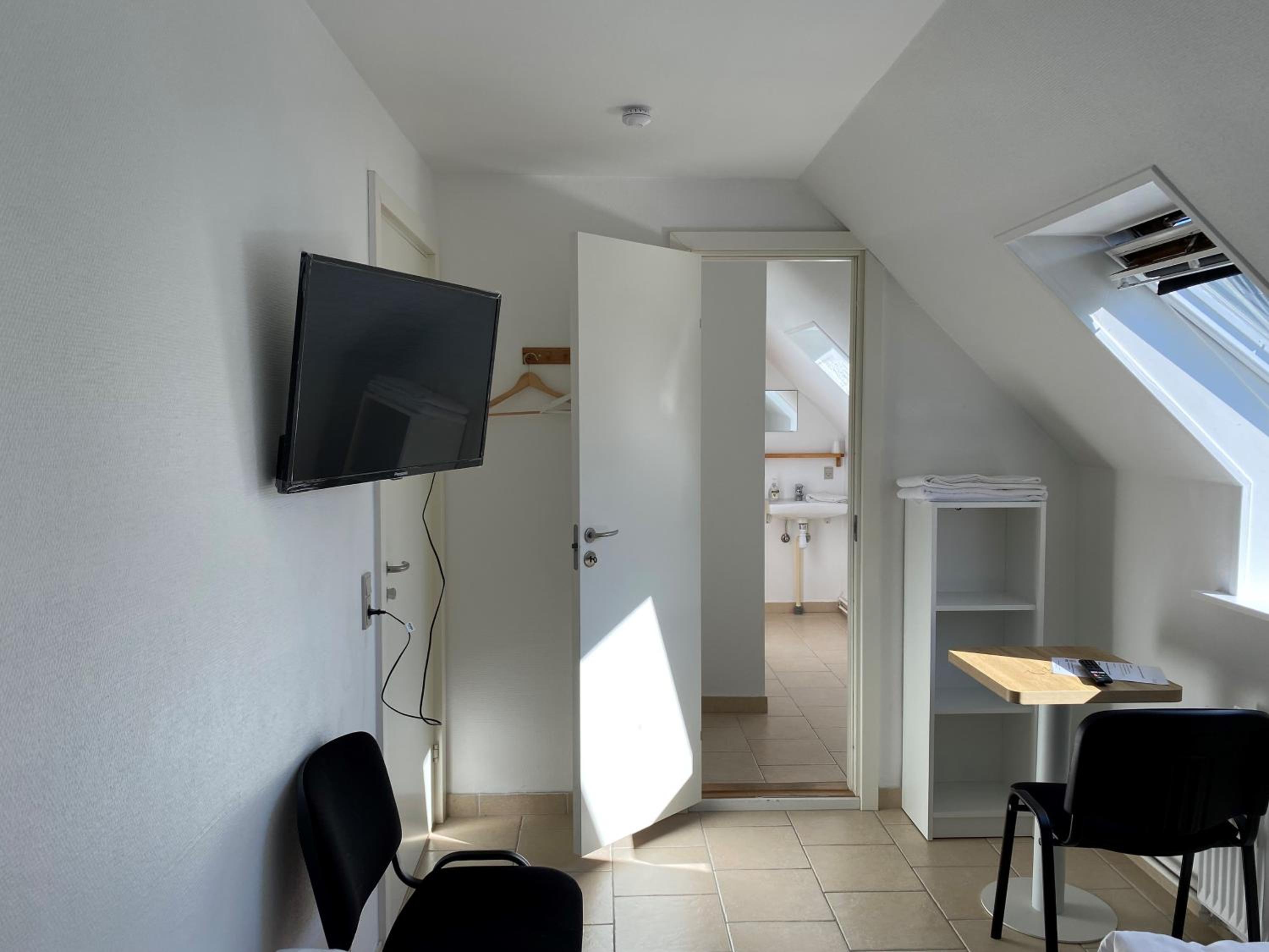 Twin Room With Private Bathroom