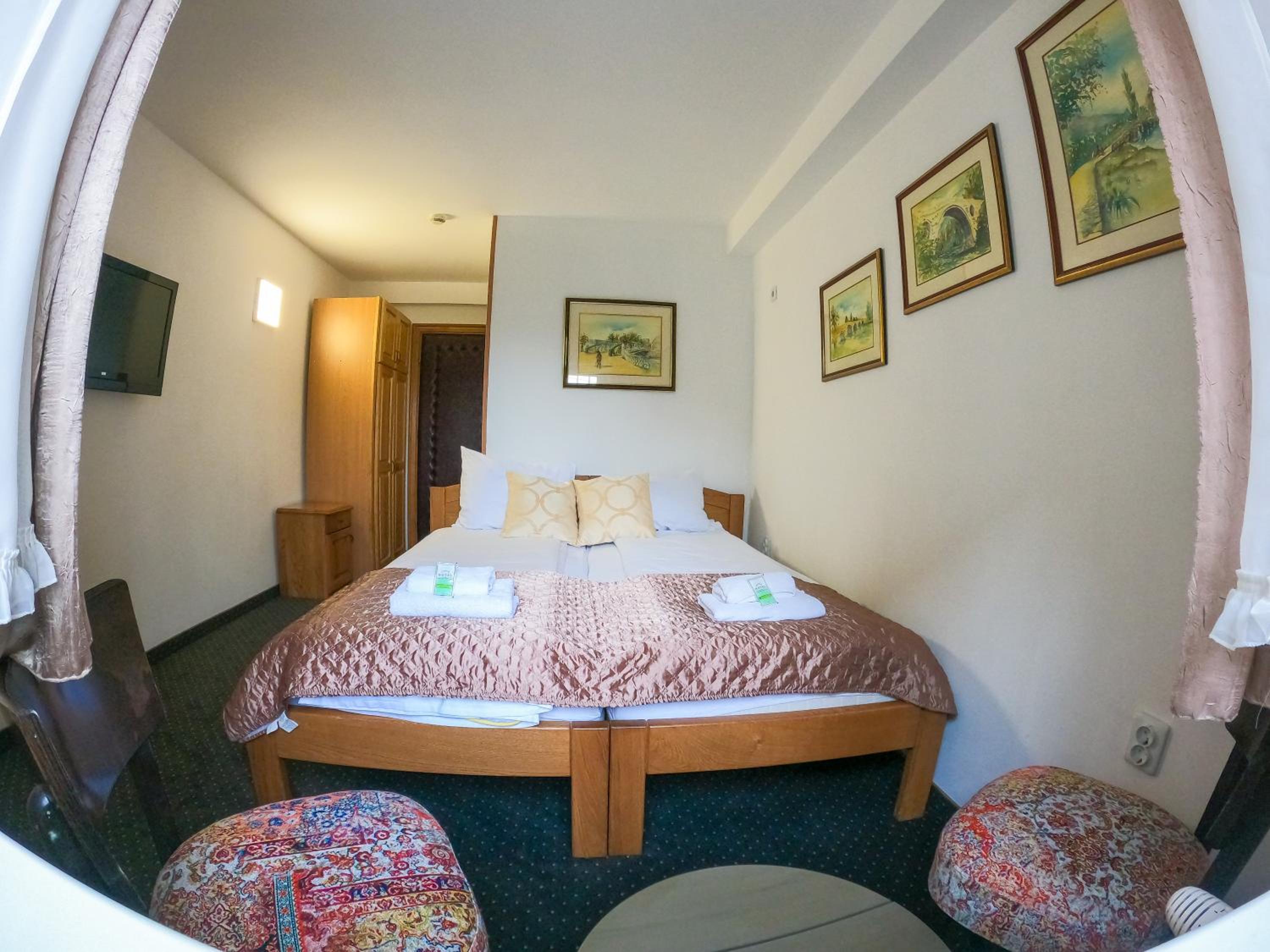 Deluxe Double Room with Mountain View photo 3