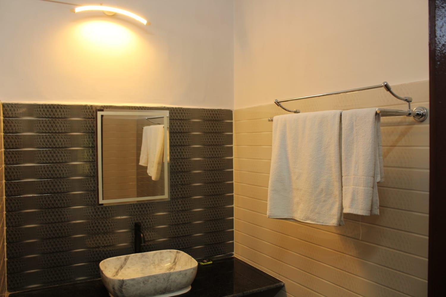 Suite - Photo 5