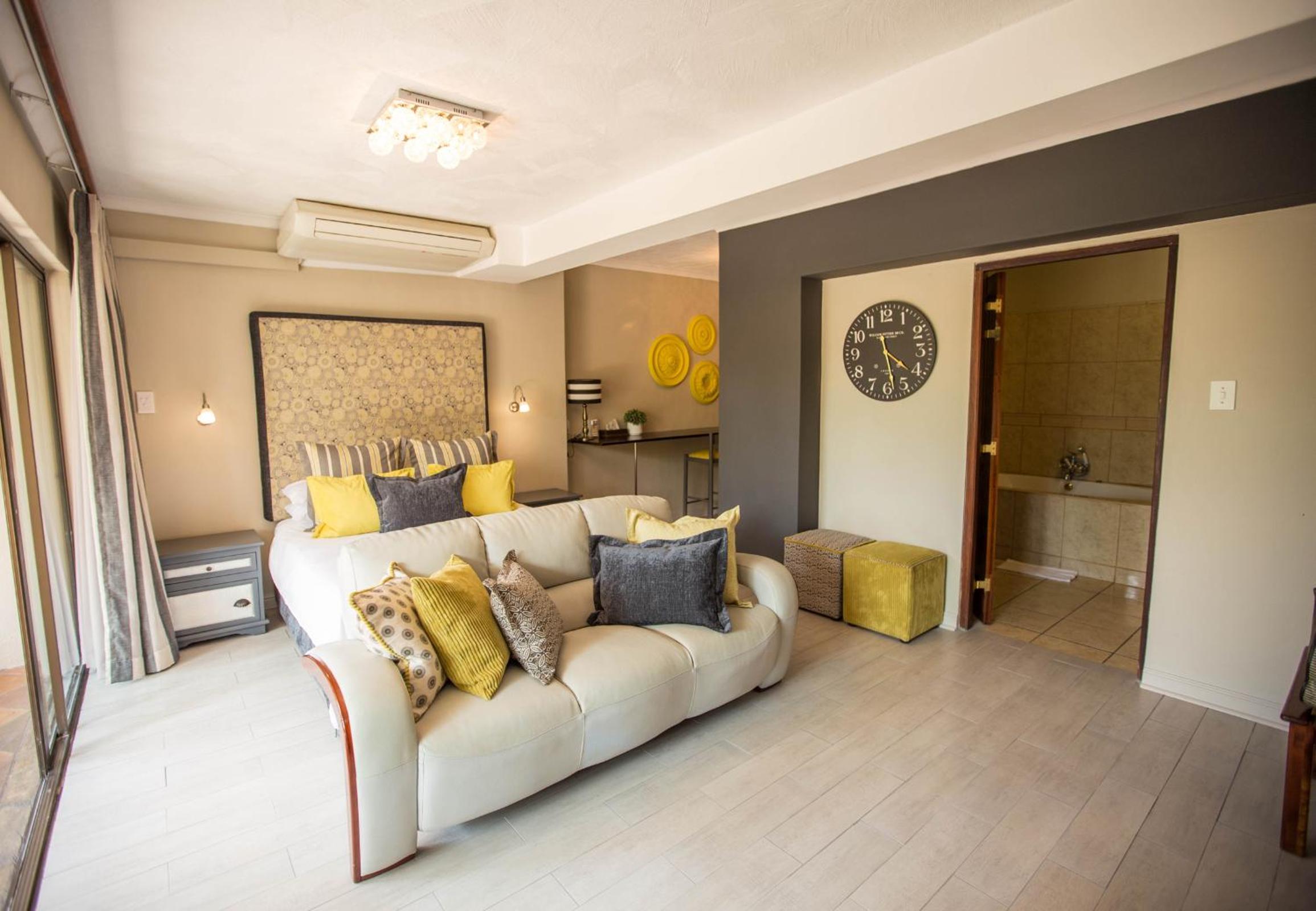 Superior Room - Photo 12