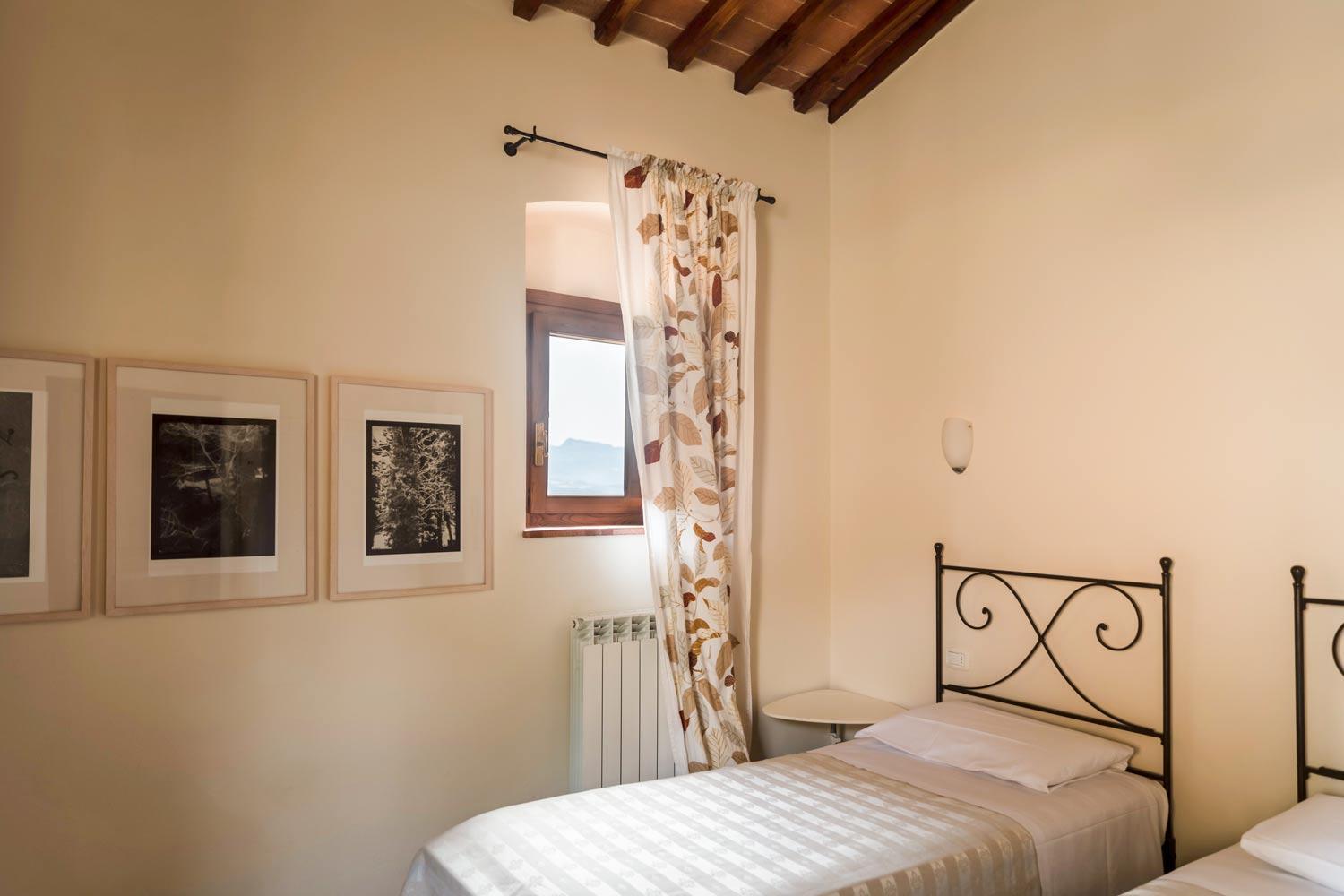 Standard Double or Twin Room photo 3